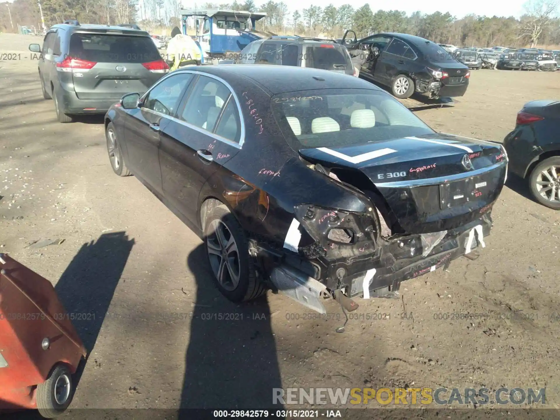 3 Photograph of a damaged car WDDZF4KB4KA672819 MERCEDES-BENZ E-CLASS 2019