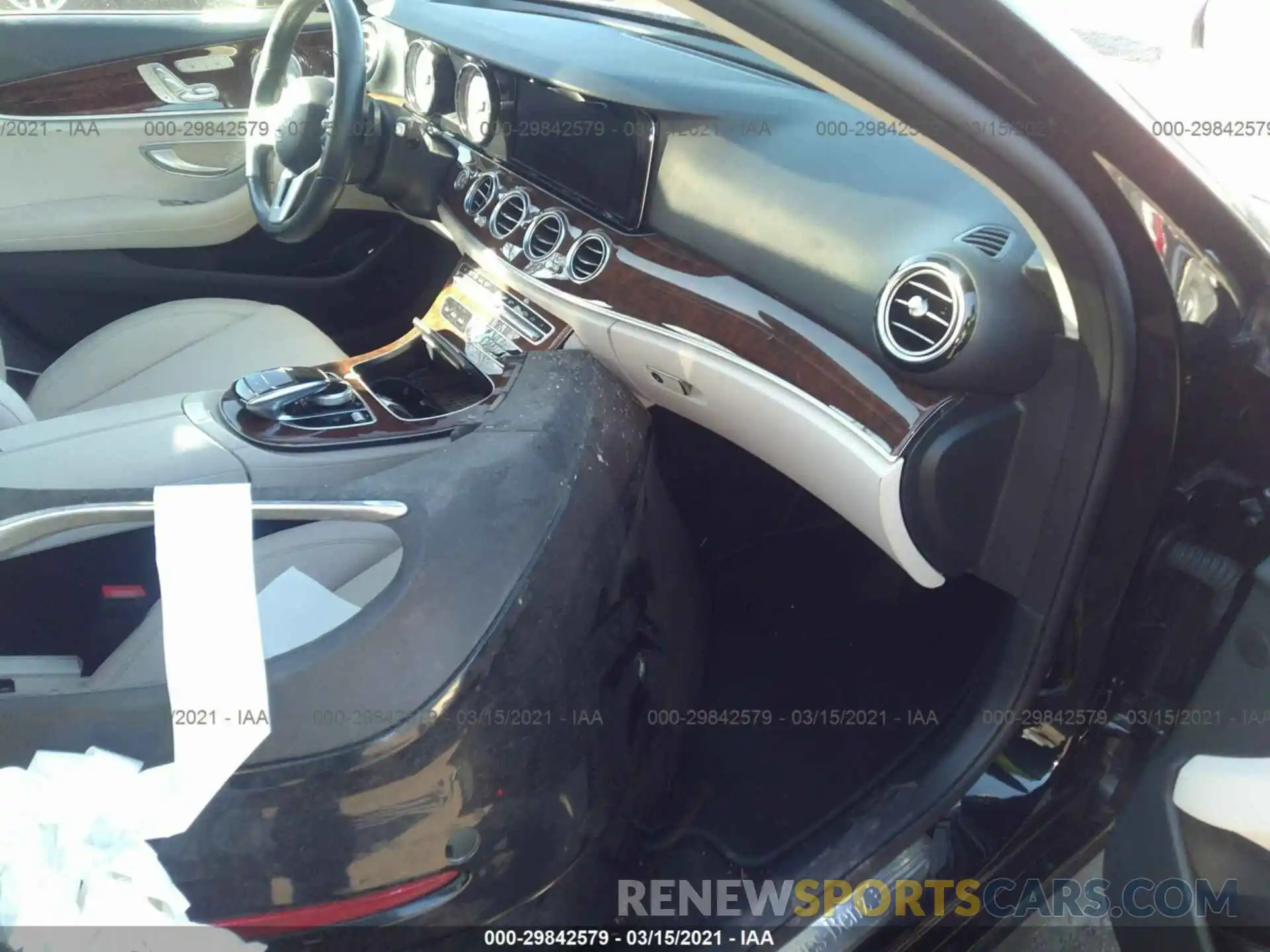 5 Photograph of a damaged car WDDZF4KB4KA672819 MERCEDES-BENZ E-CLASS 2019