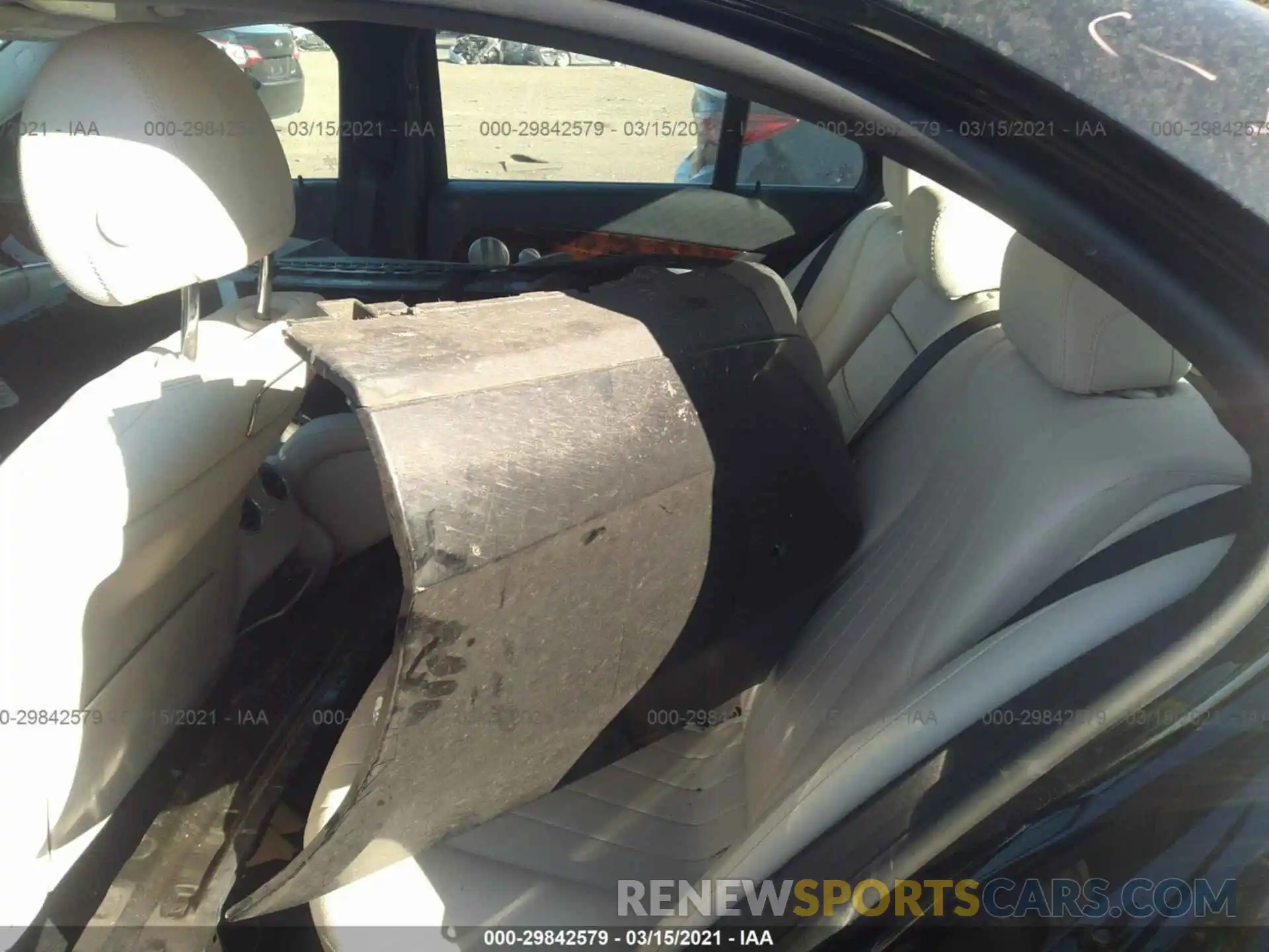 8 Photograph of a damaged car WDDZF4KB4KA672819 MERCEDES-BENZ E-CLASS 2019