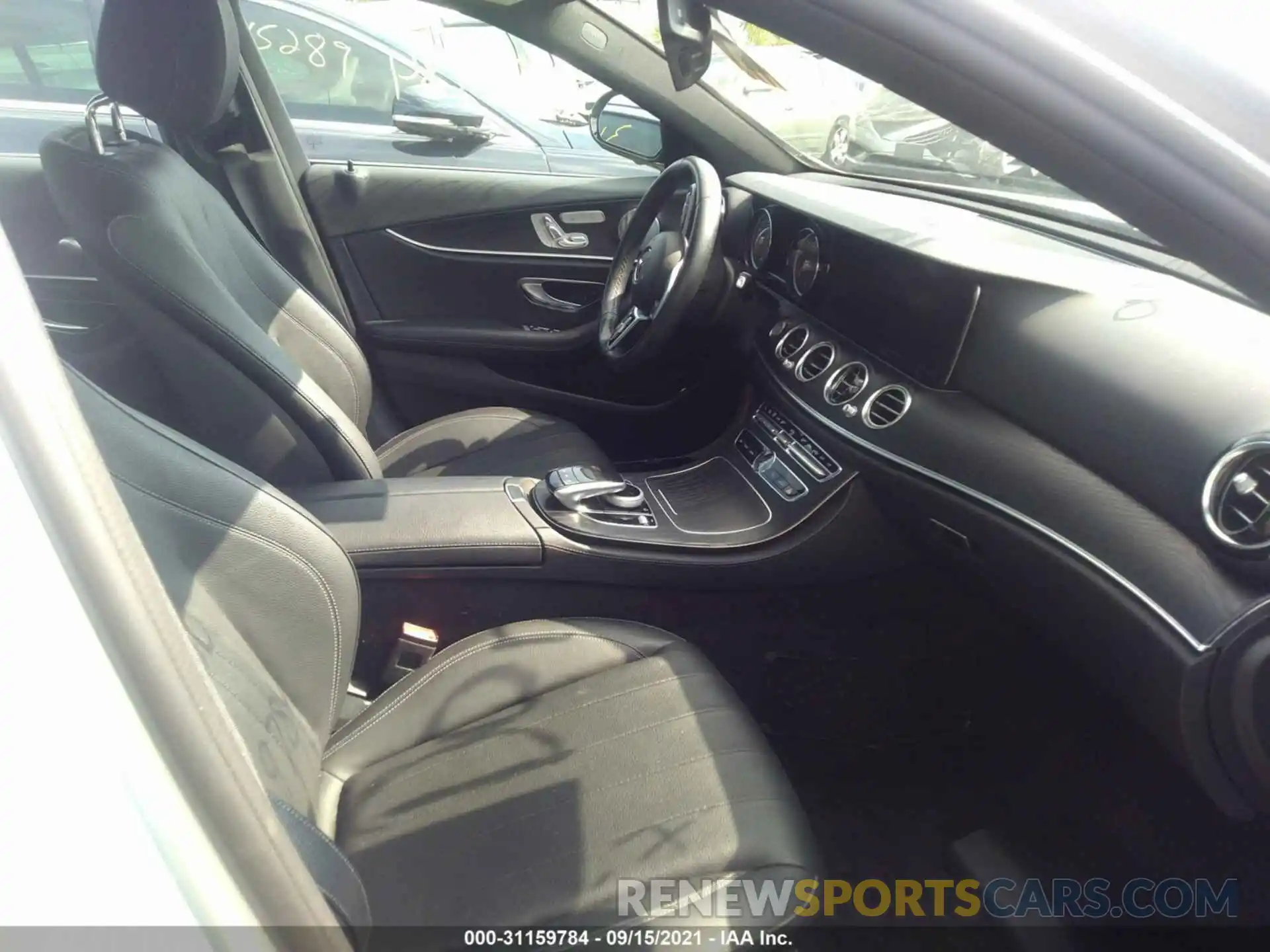 5 Photograph of a damaged car WDDZF4KB5KA500881 MERCEDES-BENZ E-CLASS 2019