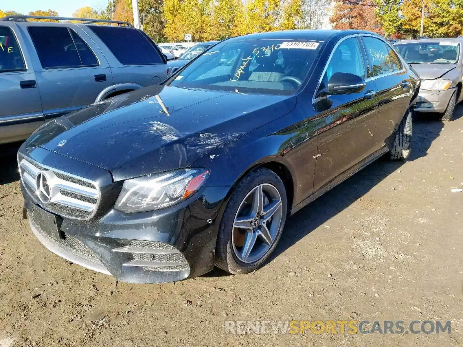 2 Photograph of a damaged car WDDZF4KB5KA518569 MERCEDES-BENZ E CLASS 2019