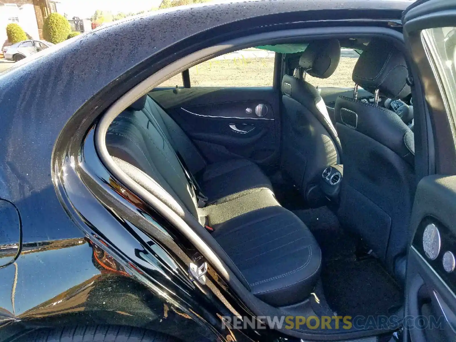 6 Photograph of a damaged car WDDZF4KB5KA518569 MERCEDES-BENZ E CLASS 2019