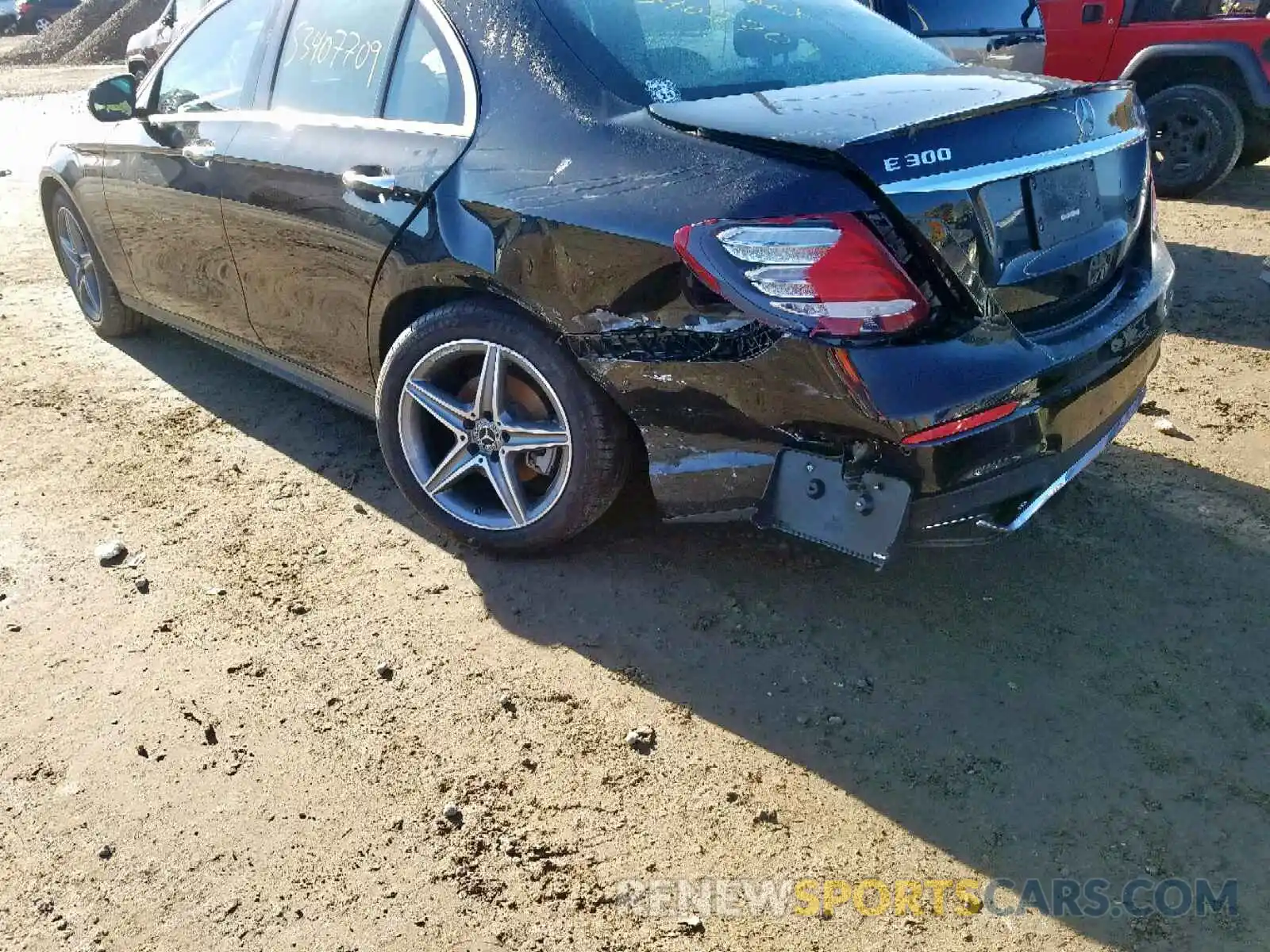 9 Photograph of a damaged car WDDZF4KB5KA518569 MERCEDES-BENZ E CLASS 2019