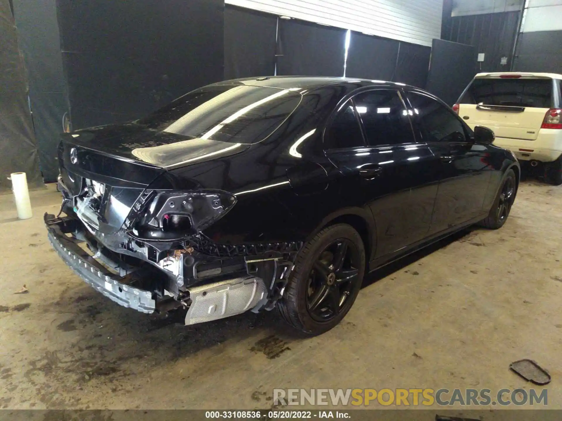 4 Photograph of a damaged car WDDZF4KB5KA585446 MERCEDES-BENZ E-CLASS 2019