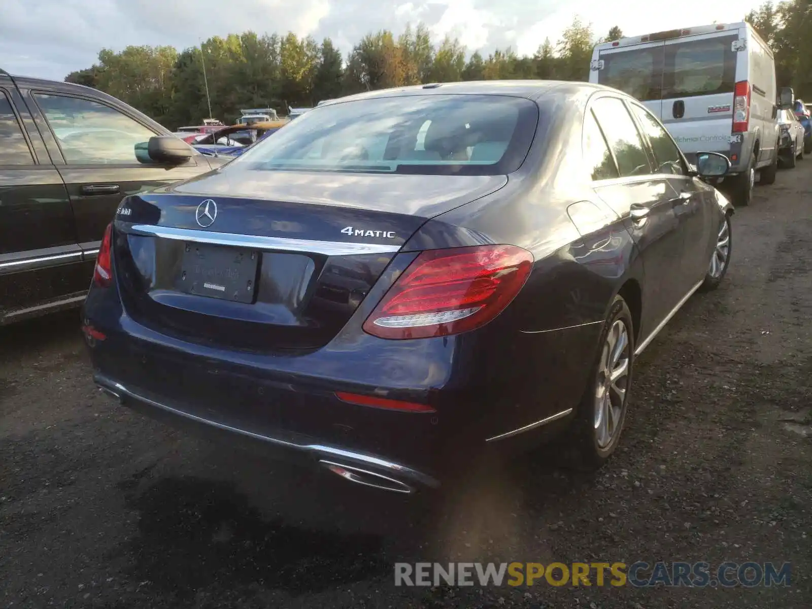 4 Photograph of a damaged car WDDZF4KB5KA588959 MERCEDES-BENZ E-CLASS 2019