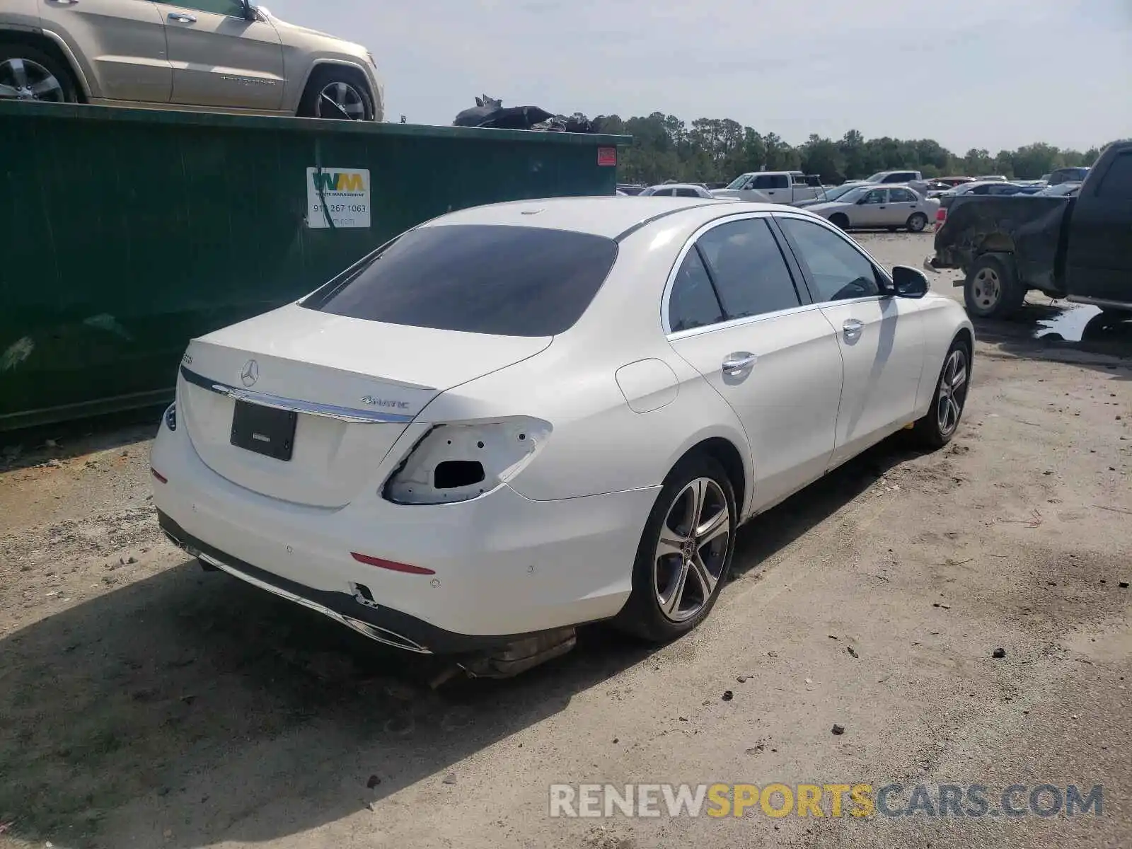 4 Photograph of a damaged car WDDZF4KB5KA615688 MERCEDES-BENZ E CLASS 2019