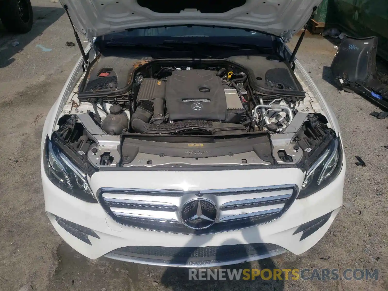 7 Photograph of a damaged car WDDZF4KB5KA615688 MERCEDES-BENZ E CLASS 2019