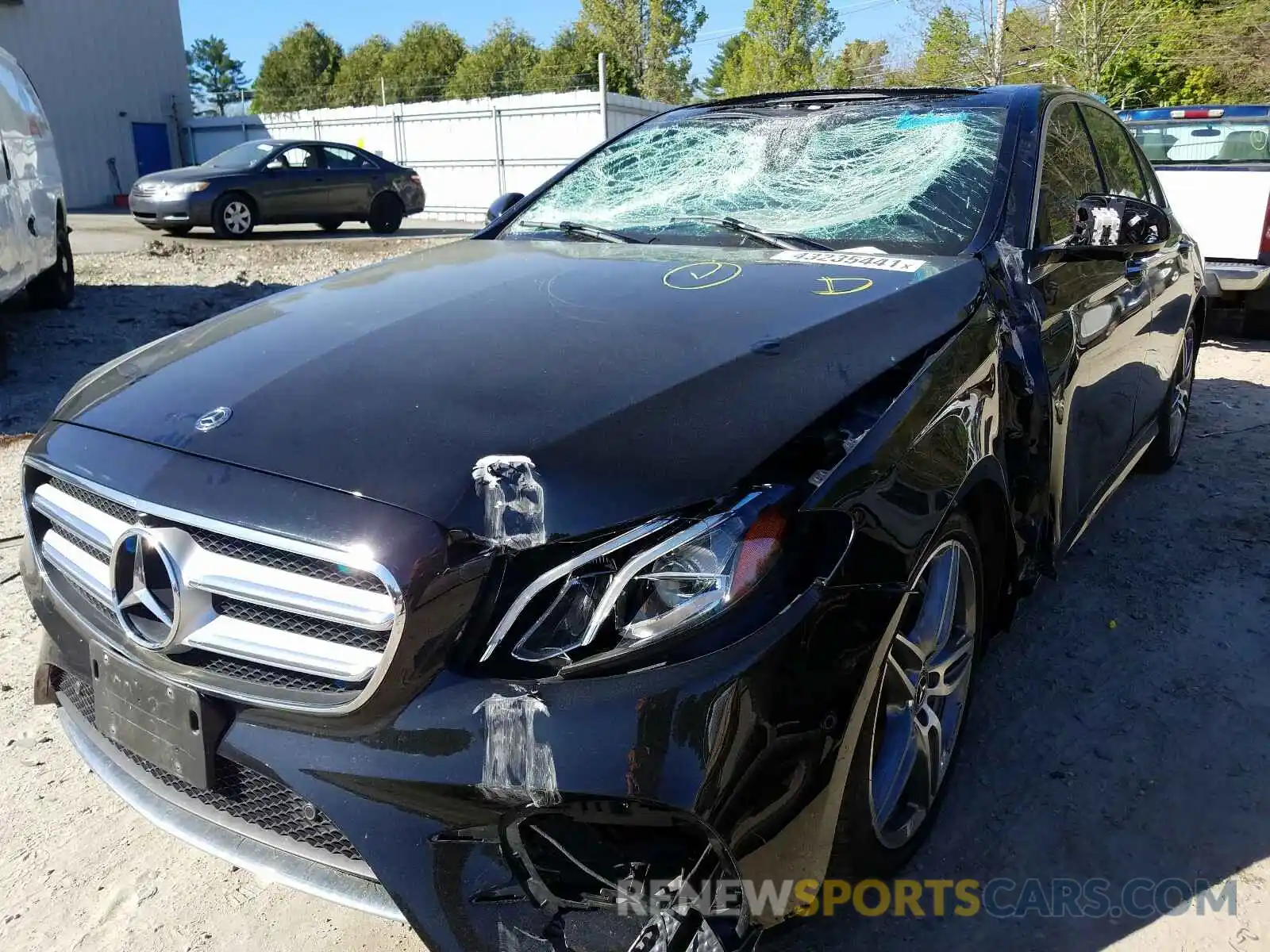 2 Photograph of a damaged car WDDZF4KB5KA636170 MERCEDES-BENZ E-CLASS 2019