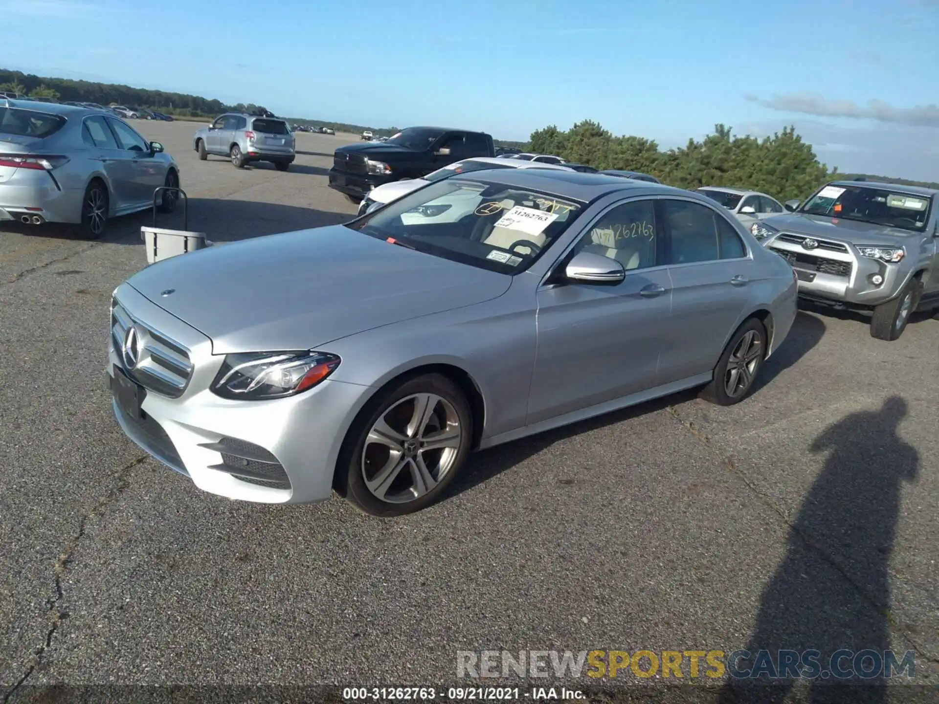 2 Photograph of a damaged car WDDZF4KB5KA640994 MERCEDES-BENZ E-CLASS 2019