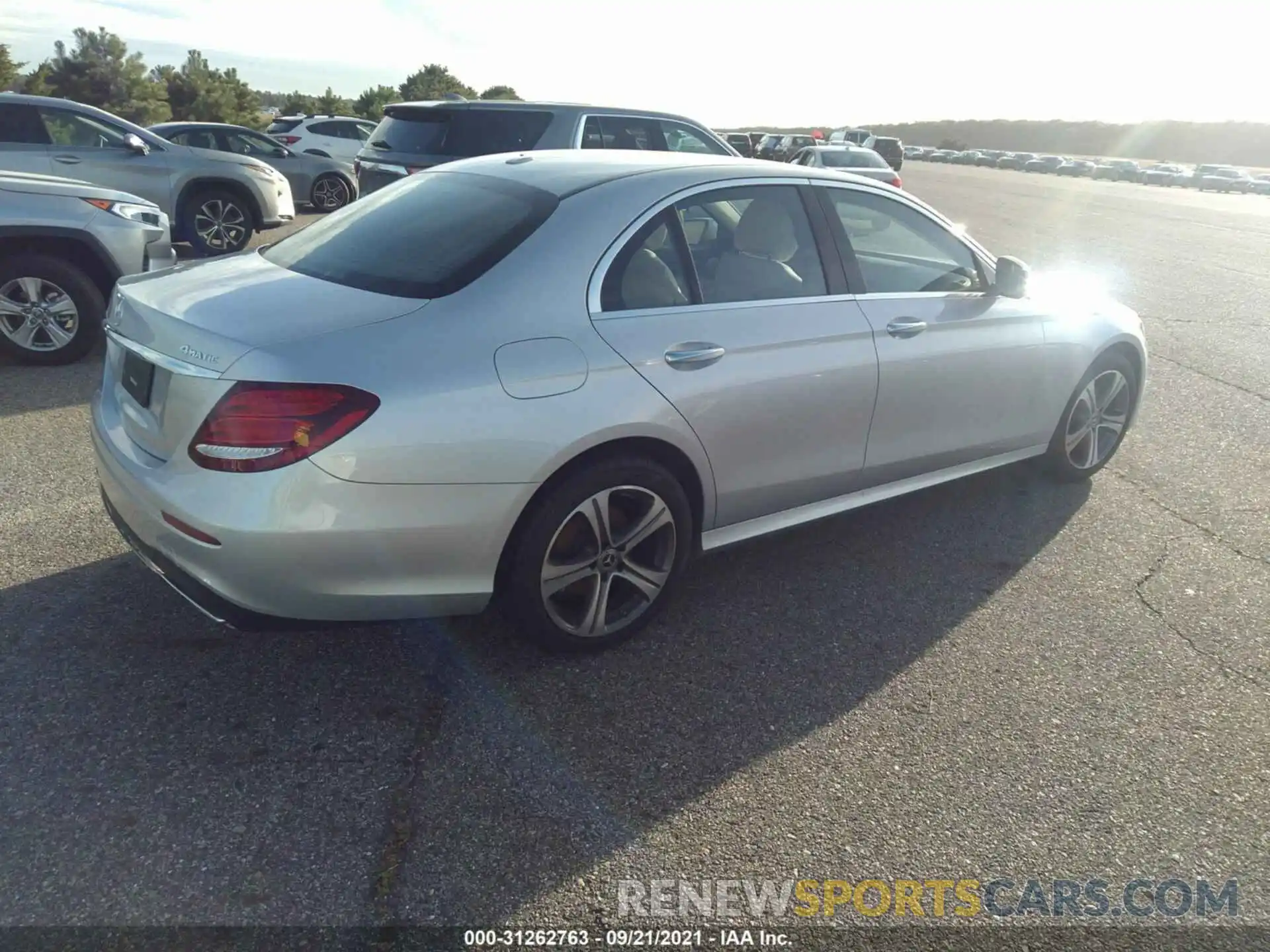 4 Photograph of a damaged car WDDZF4KB5KA640994 MERCEDES-BENZ E-CLASS 2019