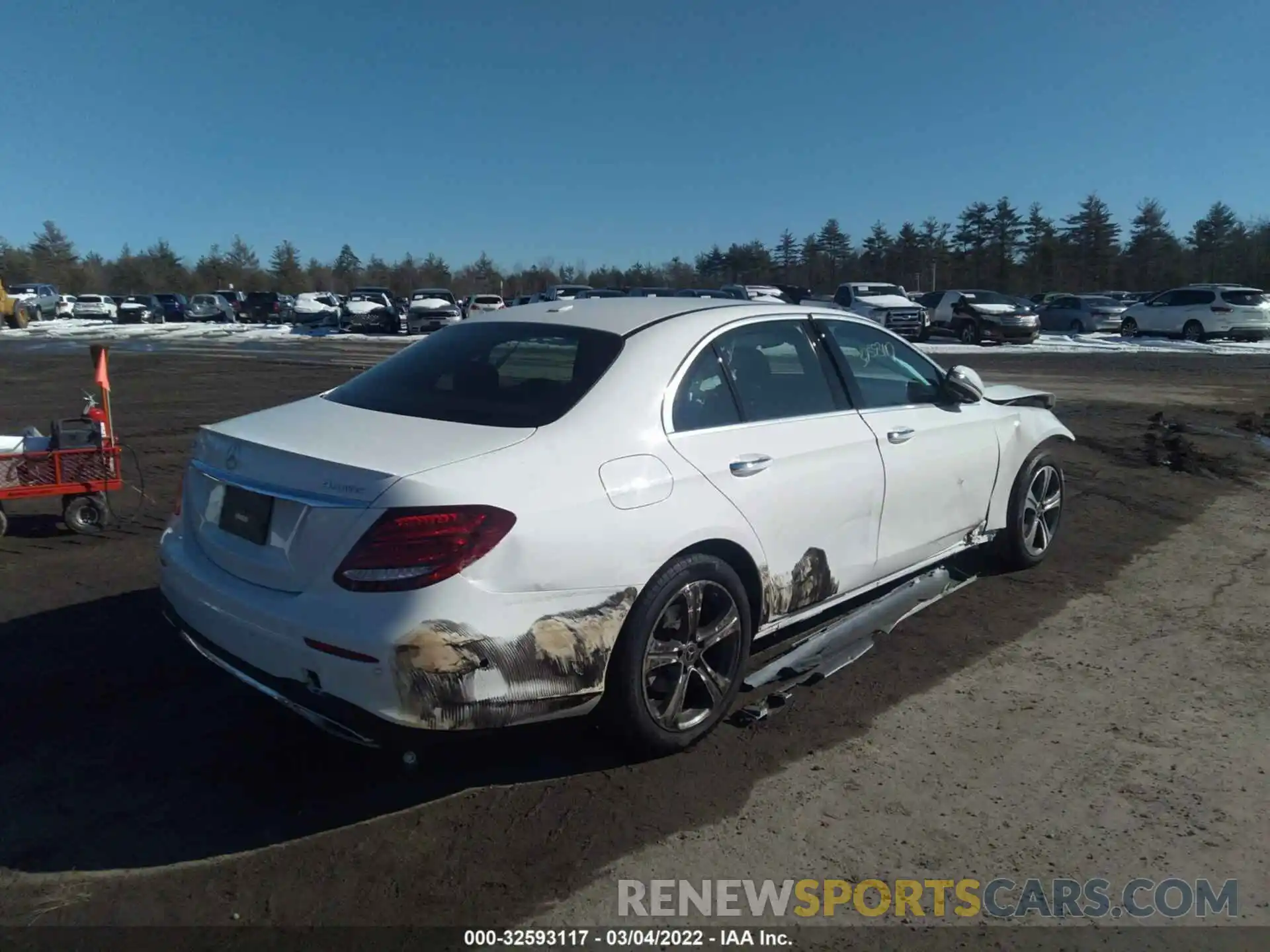 4 Photograph of a damaged car WDDZF4KB5KA643975 MERCEDES-BENZ E-CLASS 2019