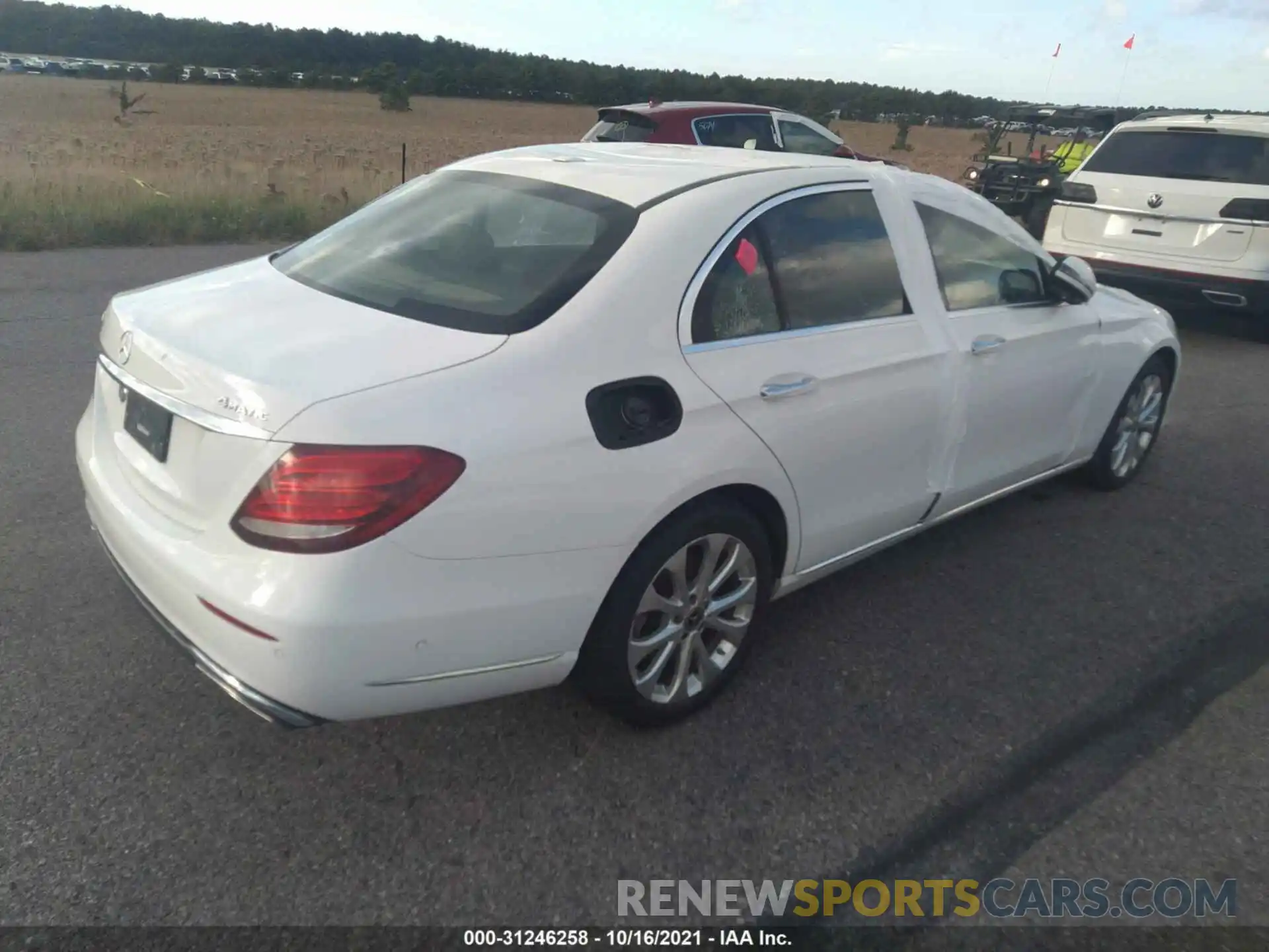 4 Photograph of a damaged car WDDZF4KB6KA506169 MERCEDES-BENZ E-CLASS 2019