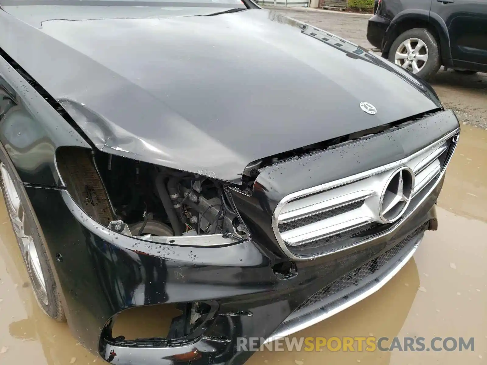 9 Photograph of a damaged car WDDZF4KB6KA510626 MERCEDES-BENZ E CLASS 2019