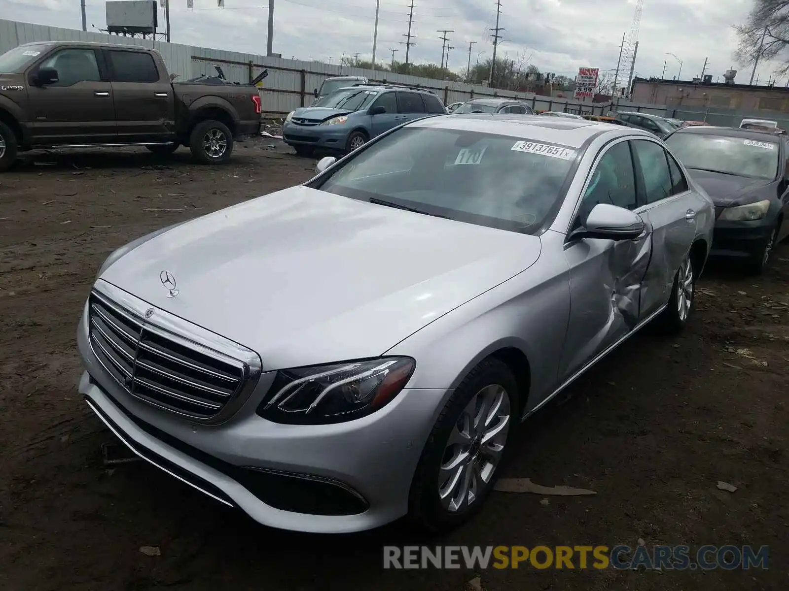 2 Photograph of a damaged car WDDZF4KB6KA531024 MERCEDES-BENZ E CLASS 2019