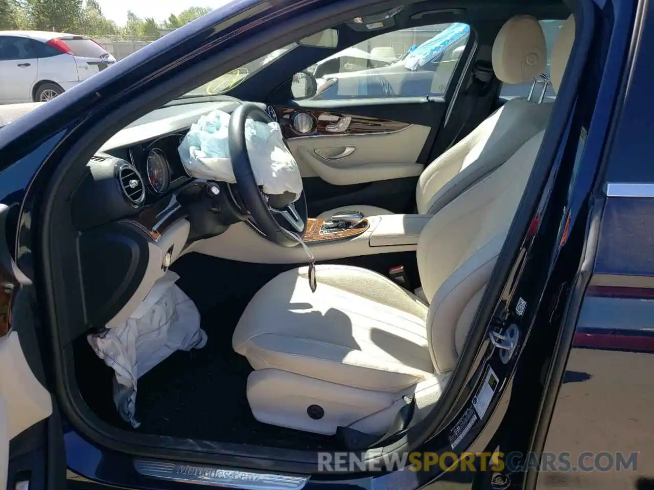 5 Photograph of a damaged car WDDZF4KB6KA554819 MERCEDES-BENZ E-CLASS 2019