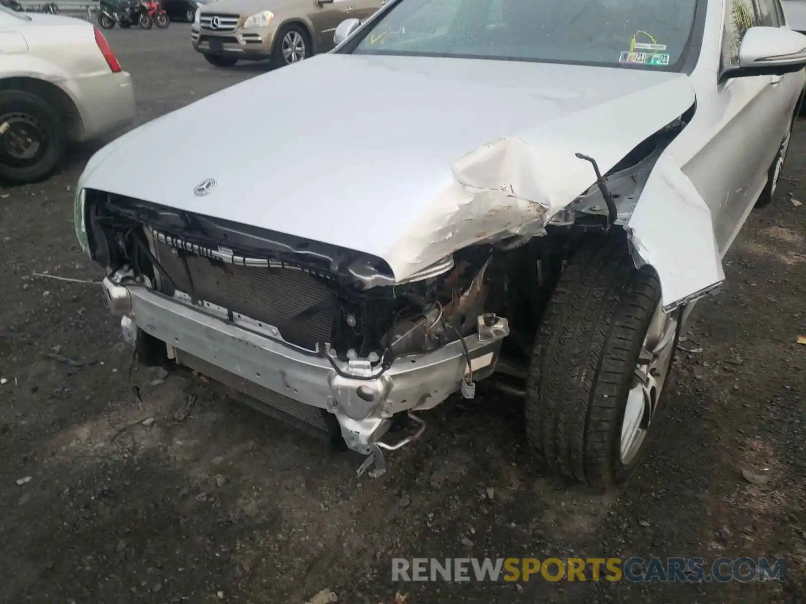 9 Photograph of a damaged car WDDZF4KB6KA584600 MERCEDES-BENZ E CLASS 2019