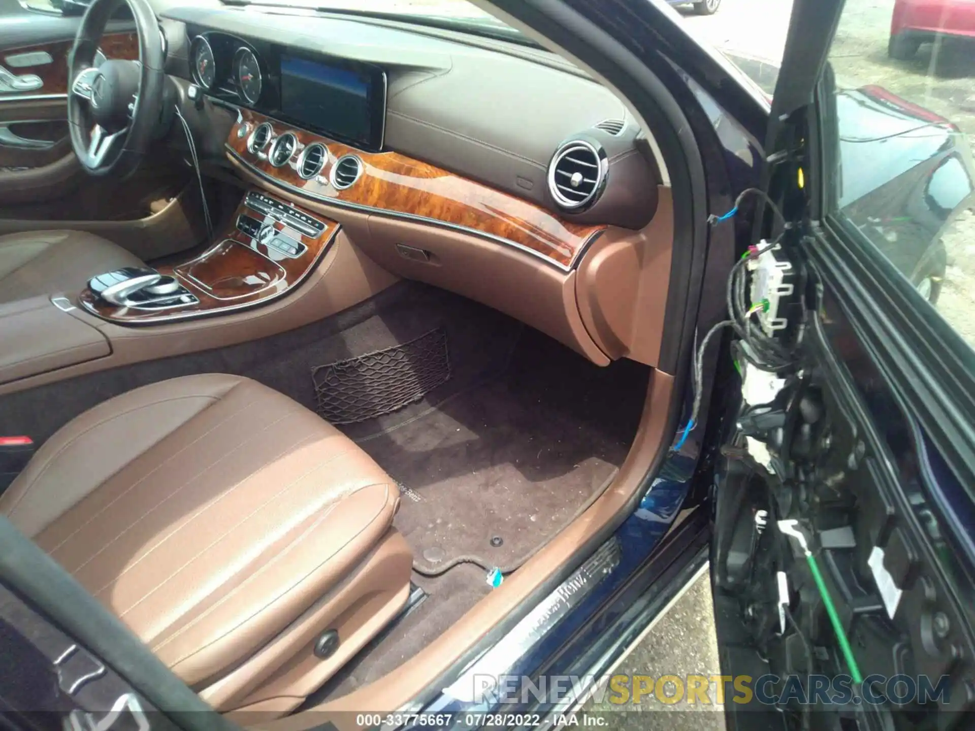 5 Photograph of a damaged car WDDZF4KB6KA612167 MERCEDES-BENZ E-CLASS 2019