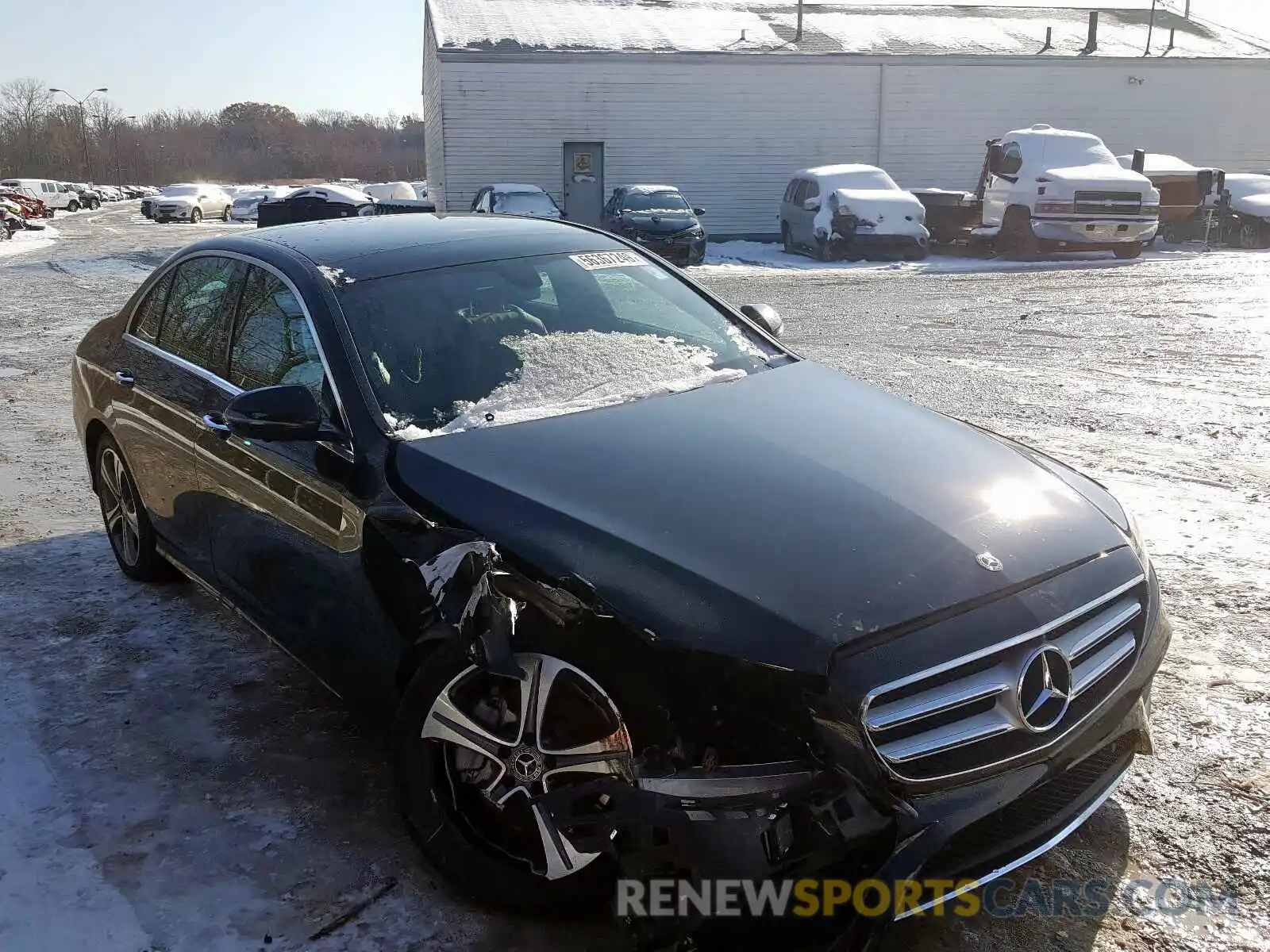 1 Фотография поврежденного автомобиля WDDZF4KB6KA670117 MERCEDES-BENZ E CLASS 2019