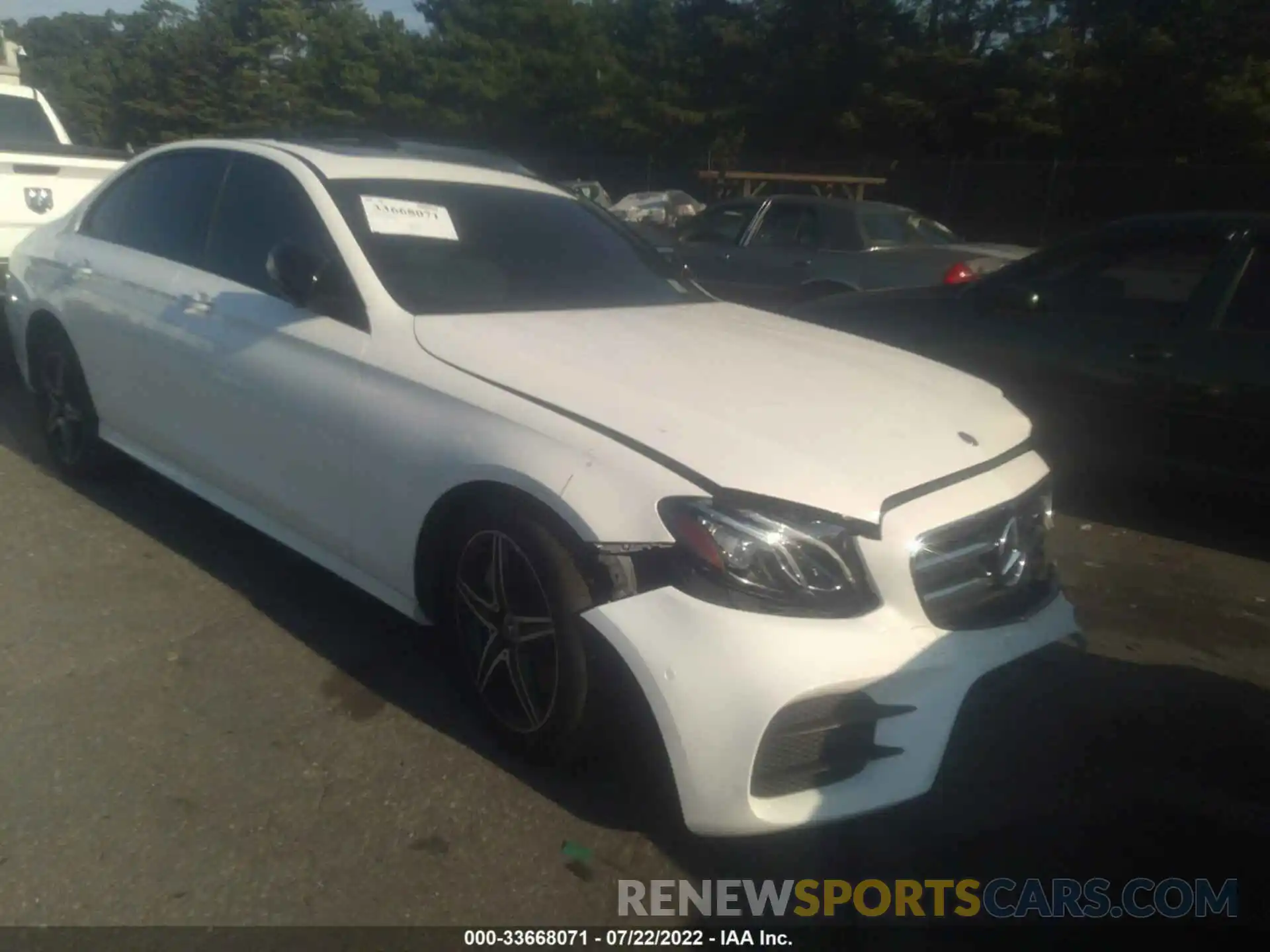 1 Photograph of a damaged car WDDZF4KB6KA680114 MERCEDES-BENZ E-CLASS 2019