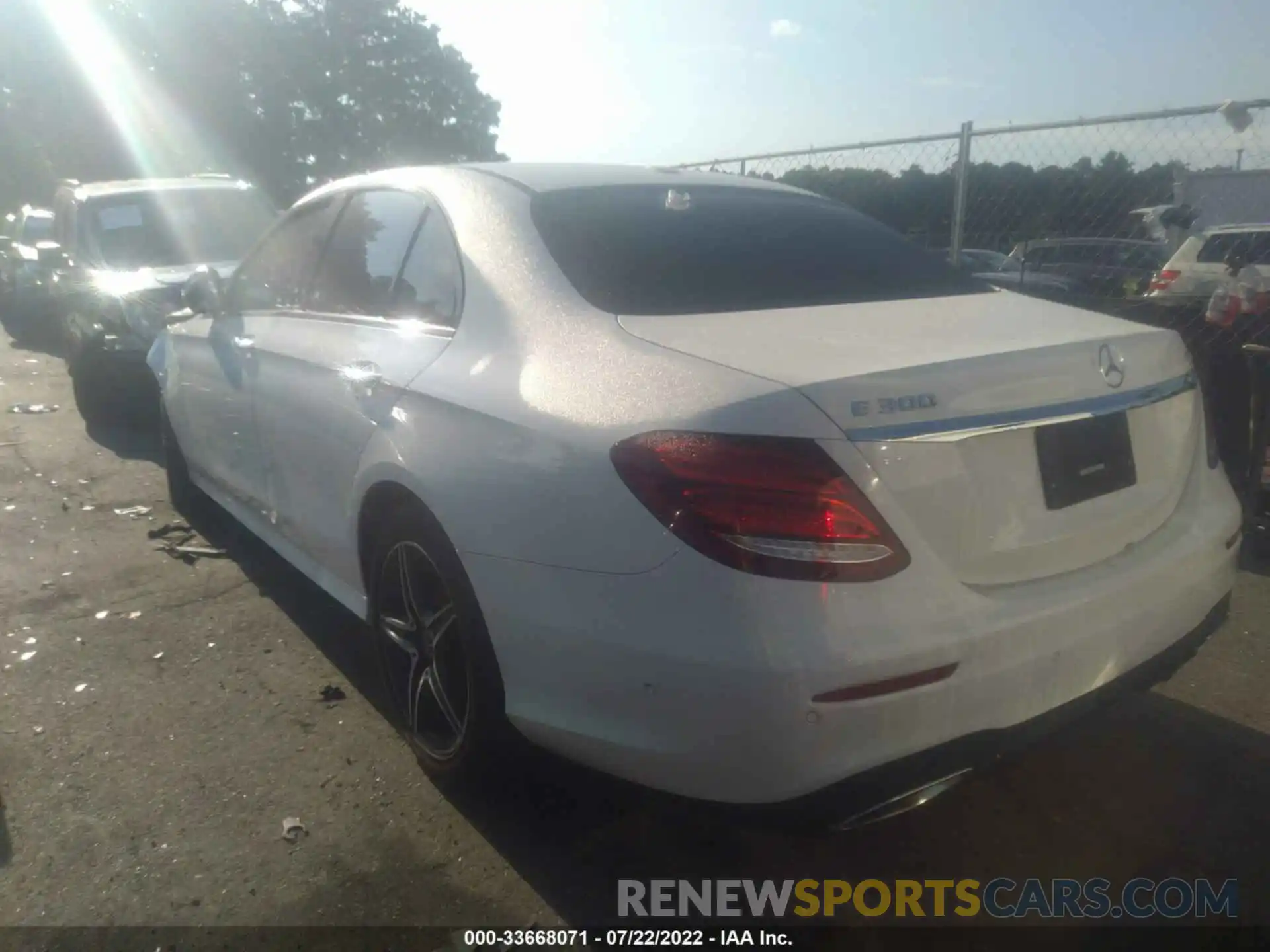 3 Photograph of a damaged car WDDZF4KB6KA680114 MERCEDES-BENZ E-CLASS 2019