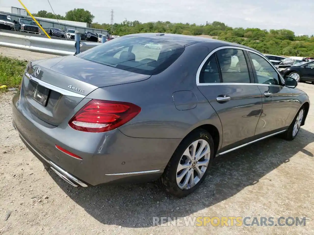 4 Photograph of a damaged car WDDZF4KB7KA536278 MERCEDES-BENZ E-CLASS 2019