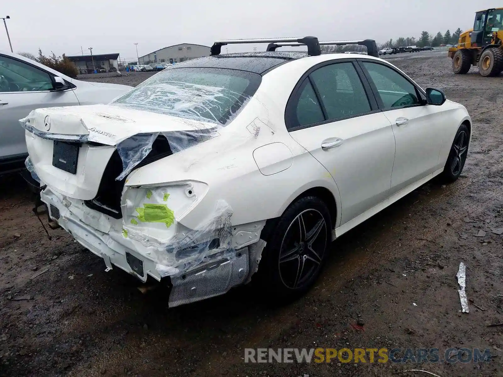 4 Photograph of a damaged car WDDZF4KB7KA585996 MERCEDES-BENZ E CLASS 2019