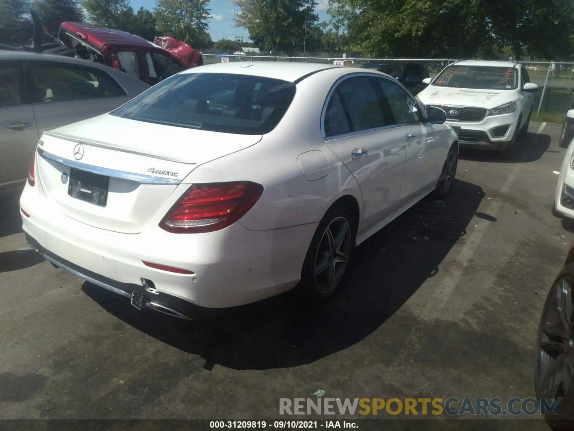 4 Photograph of a damaged car WDDZF4KB7KA587098 MERCEDES-BENZ E-CLASS 2019