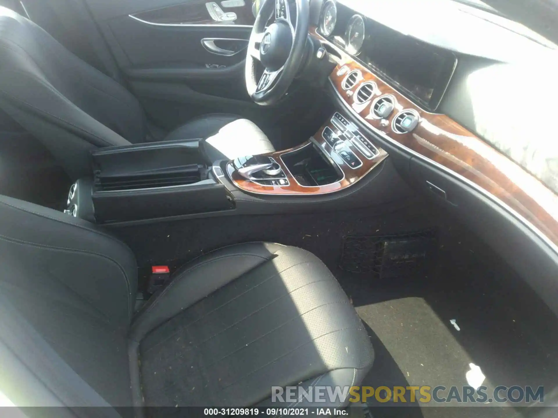 5 Photograph of a damaged car WDDZF4KB7KA587098 MERCEDES-BENZ E-CLASS 2019