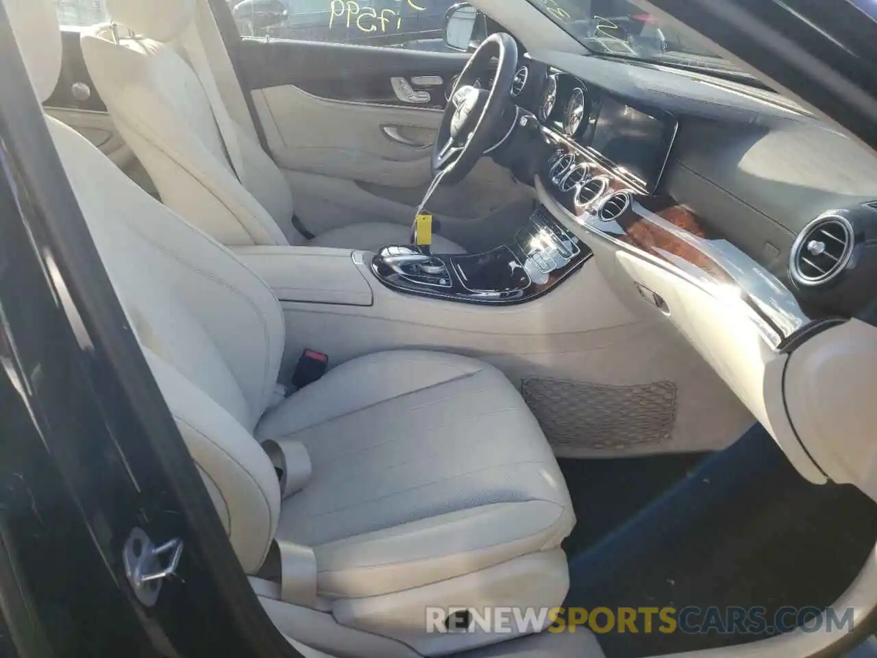 5 Photograph of a damaged car WDDZF4KB7KA623808 MERCEDES-BENZ E-CLASS 2019