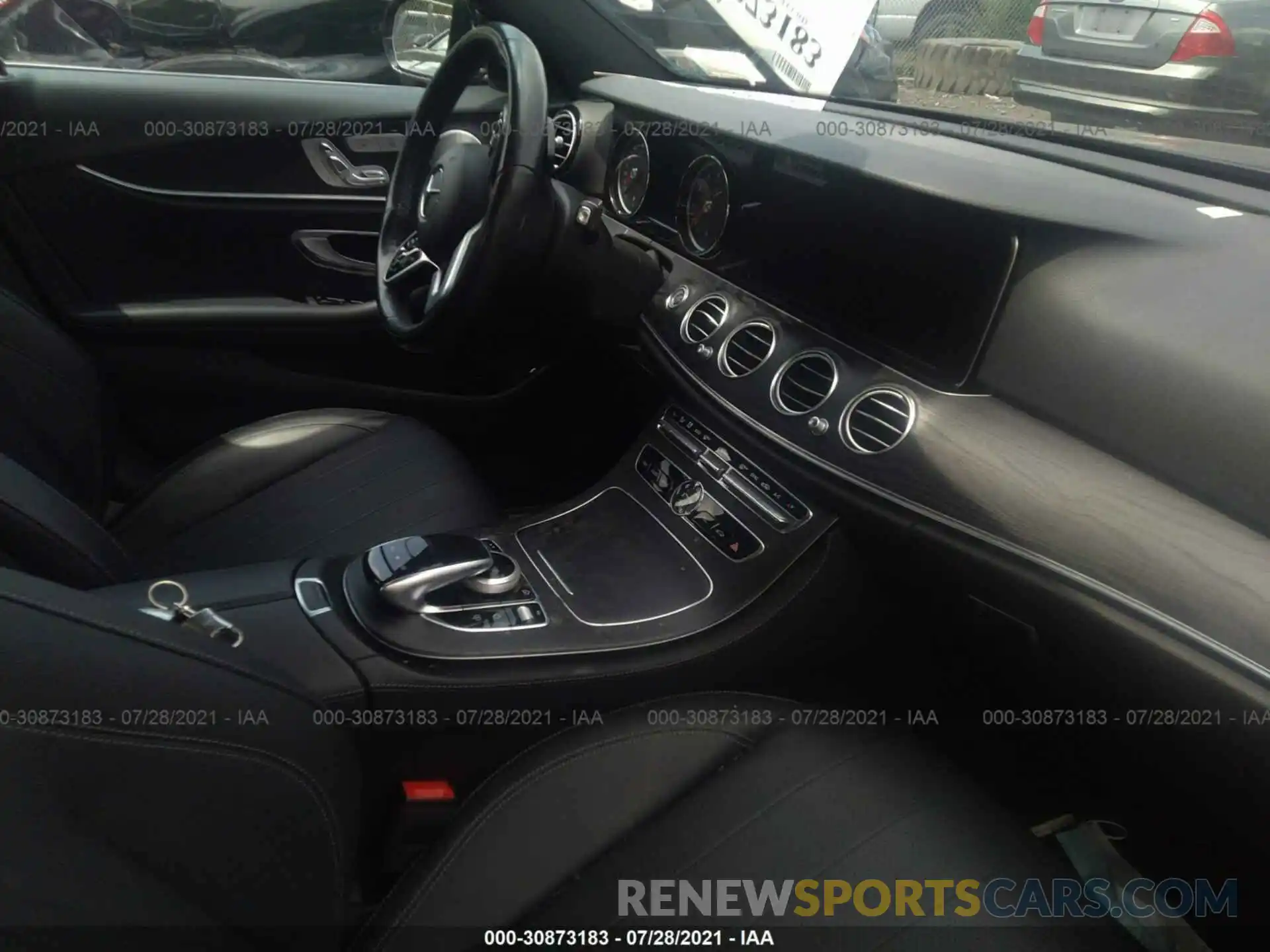 5 Photograph of a damaged car WDDZF4KB8KA523412 MERCEDES-BENZ E-CLASS 2019