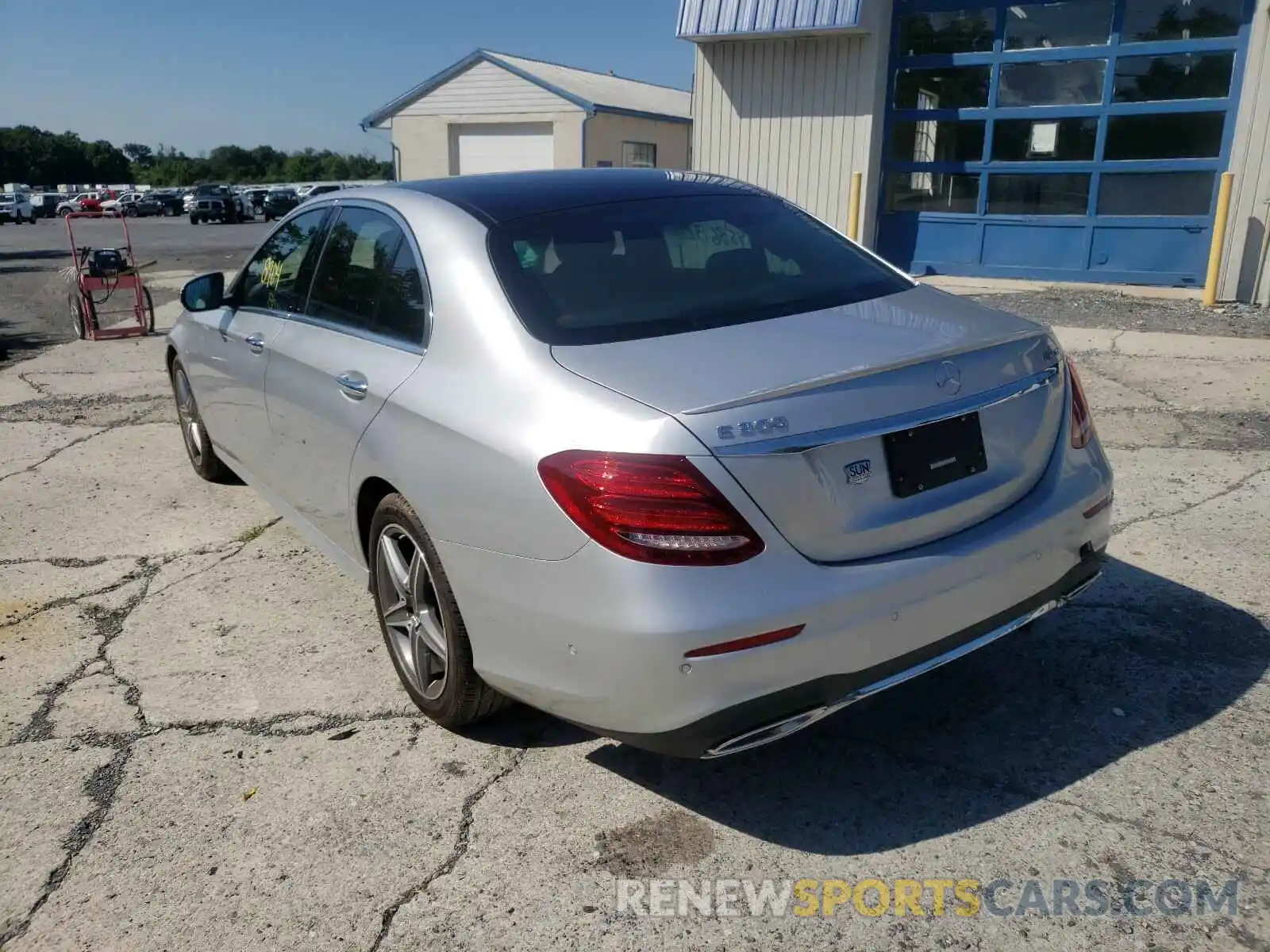 3 Photograph of a damaged car WDDZF4KB8KA529131 MERCEDES-BENZ E CLASS 2019