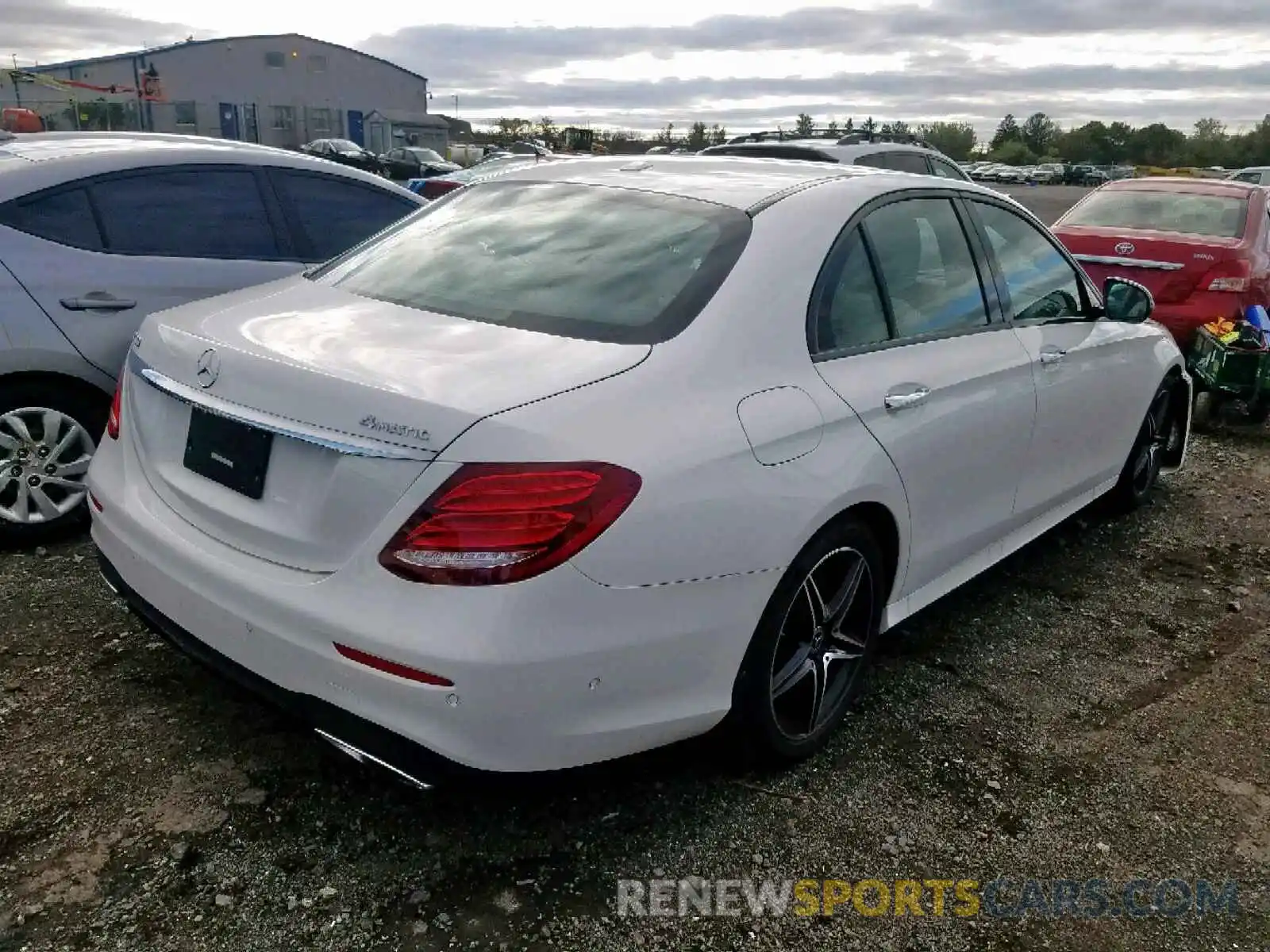 4 Photograph of a damaged car WDDZF4KB8KA549847 MERCEDES-BENZ E CLASS 2019