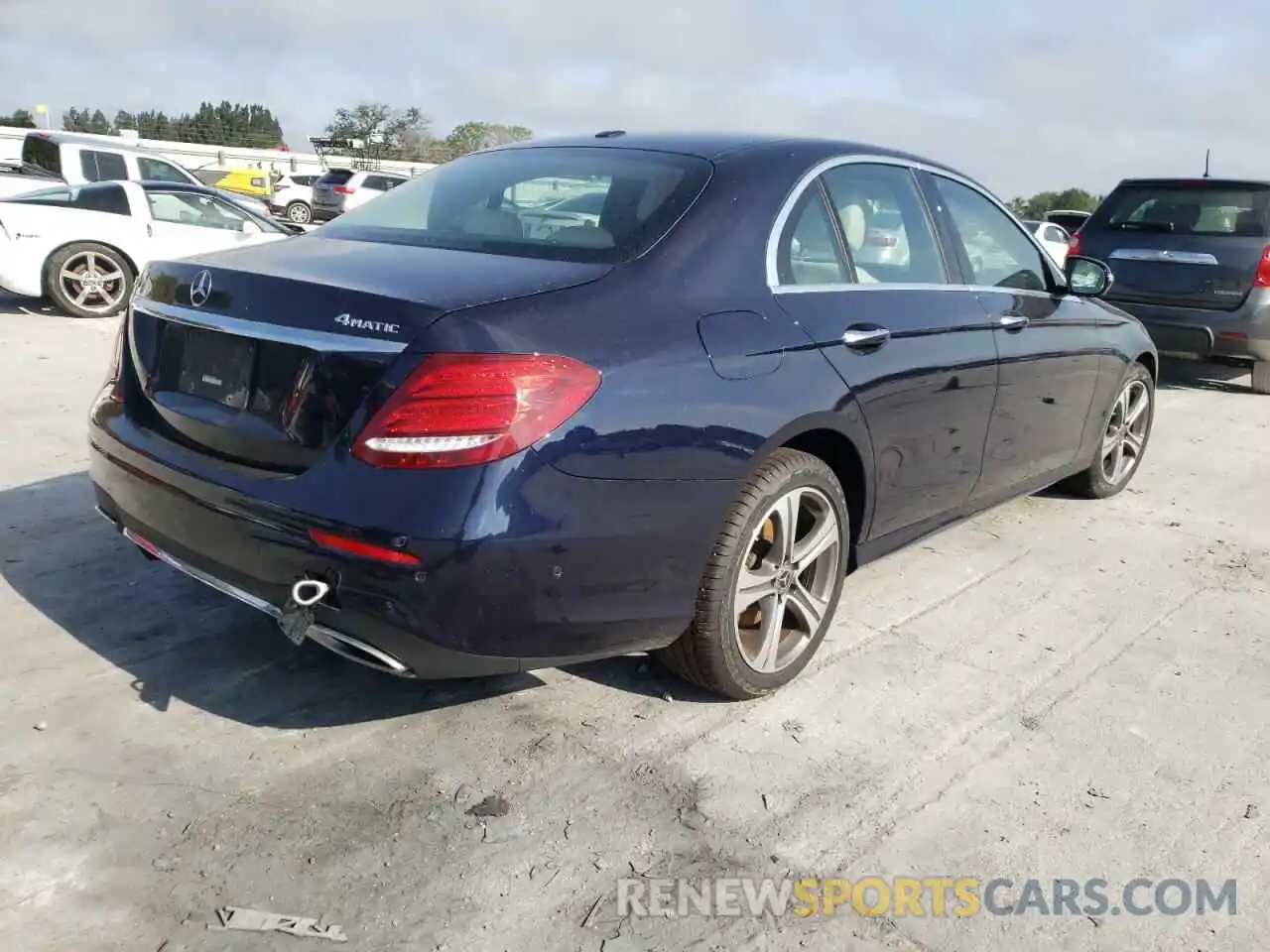 4 Photograph of a damaged car WDDZF4KB8KA559357 MERCEDES-BENZ E-CLASS 2019