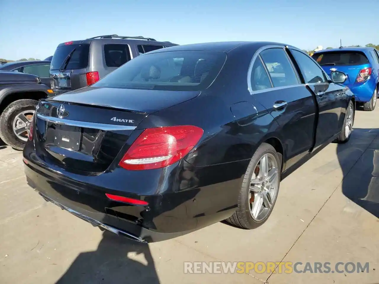 4 Photograph of a damaged car WDDZF4KB8KA585652 MERCEDES-BENZ E-CLASS 2019