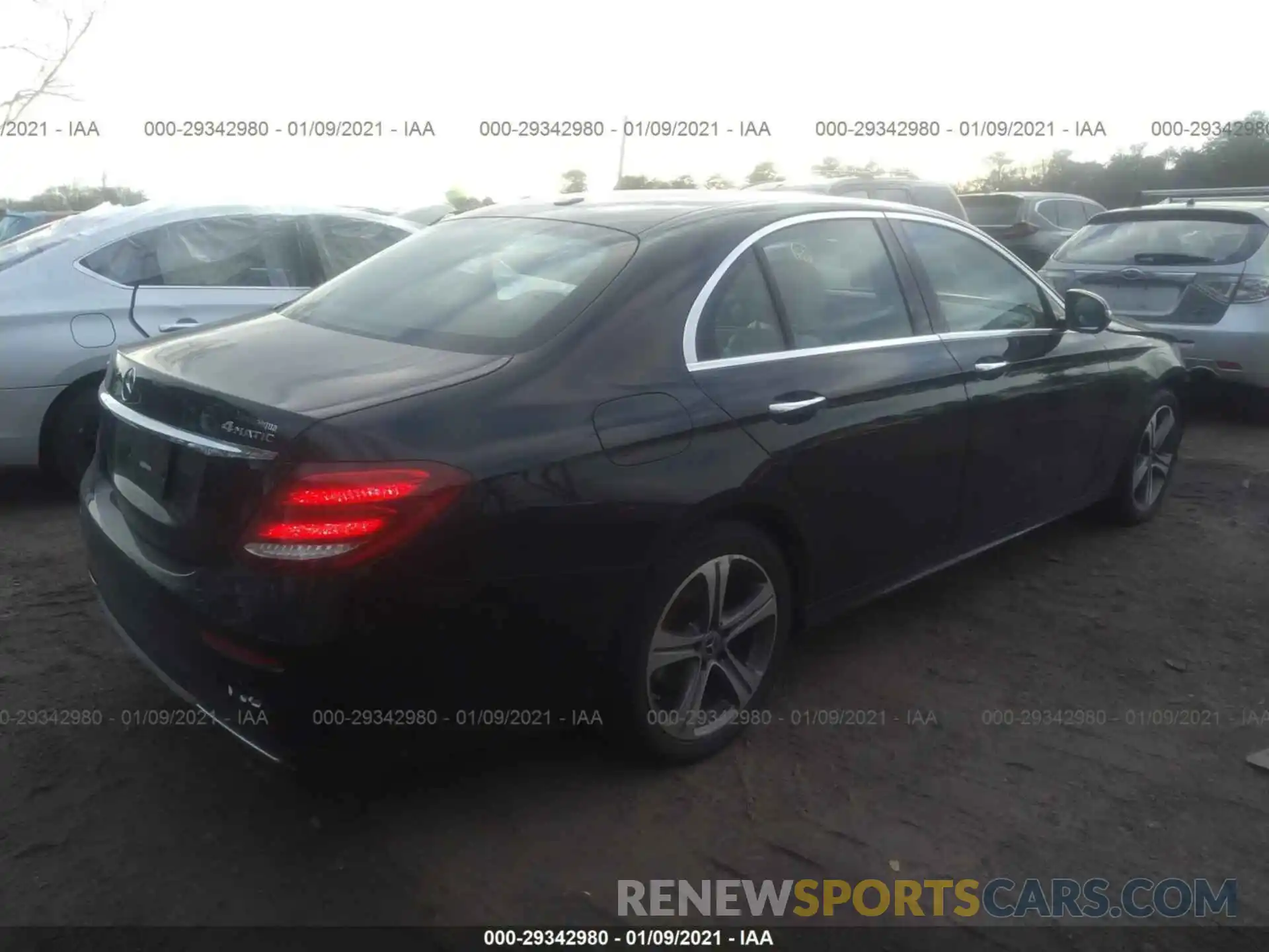 4 Photograph of a damaged car WDDZF4KB8KA585912 MERCEDES-BENZ E-CLASS 2019