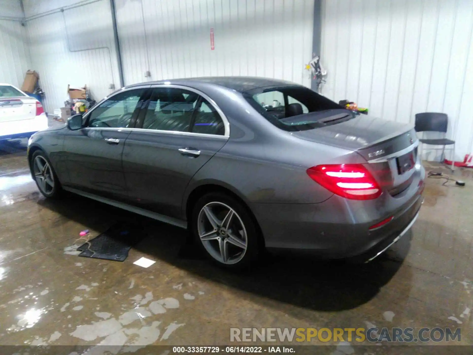 3 Photograph of a damaged car WDDZF4KB8KA597140 MERCEDES-BENZ E-CLASS 2019