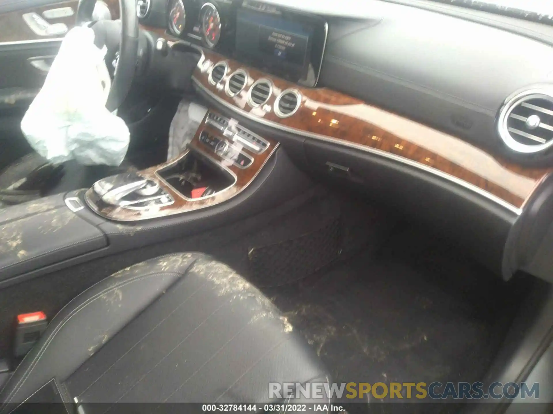 5 Photograph of a damaged car WDDZF4KB8KA615846 MERCEDES-BENZ E-CLASS 2019