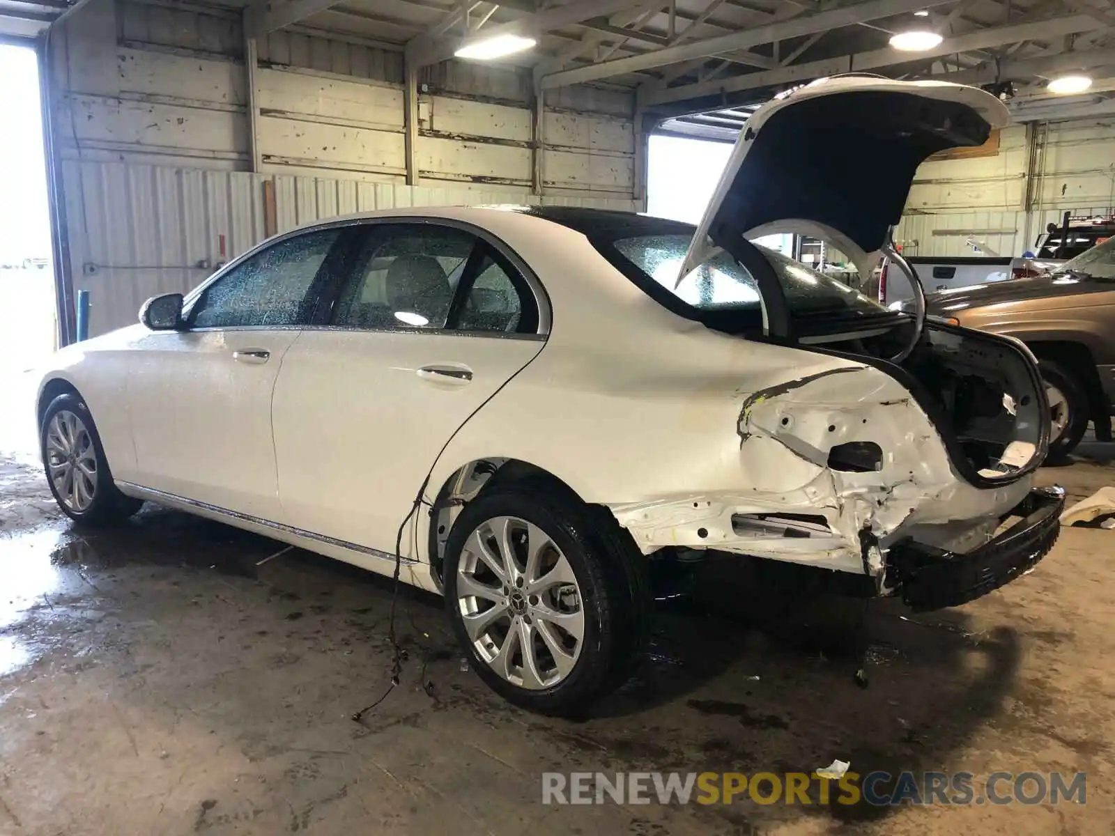 3 Photograph of a damaged car WDDZF4KB8KA617449 MERCEDES-BENZ E CLASS 2019