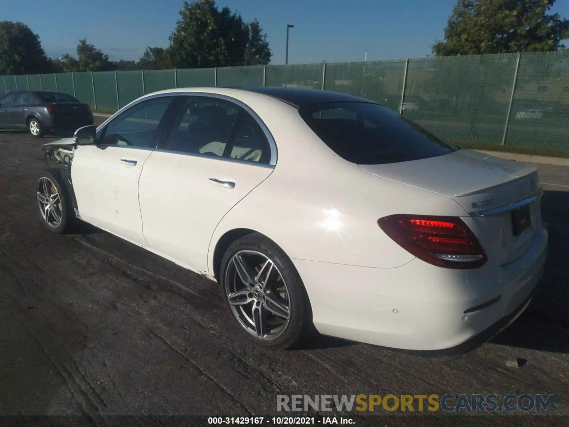 3 Photograph of a damaged car WDDZF4KB8KA618925 MERCEDES-BENZ E-CLASS 2019