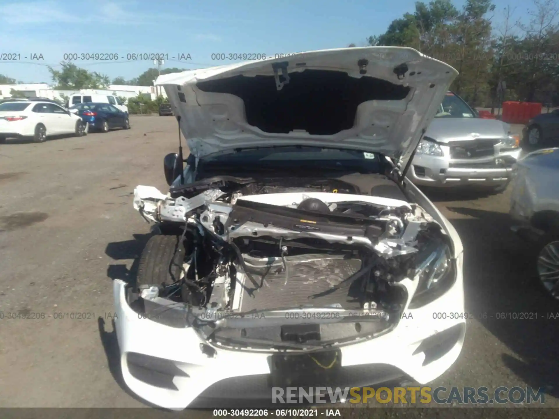 6 Photograph of a damaged car WDDZF4KB8KA620139 MERCEDES-BENZ E-CLASS 2019