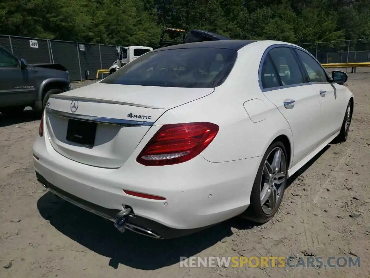 4 Photograph of a damaged car WDDZF4KB8KA638351 MERCEDES-BENZ E-CLASS 2019