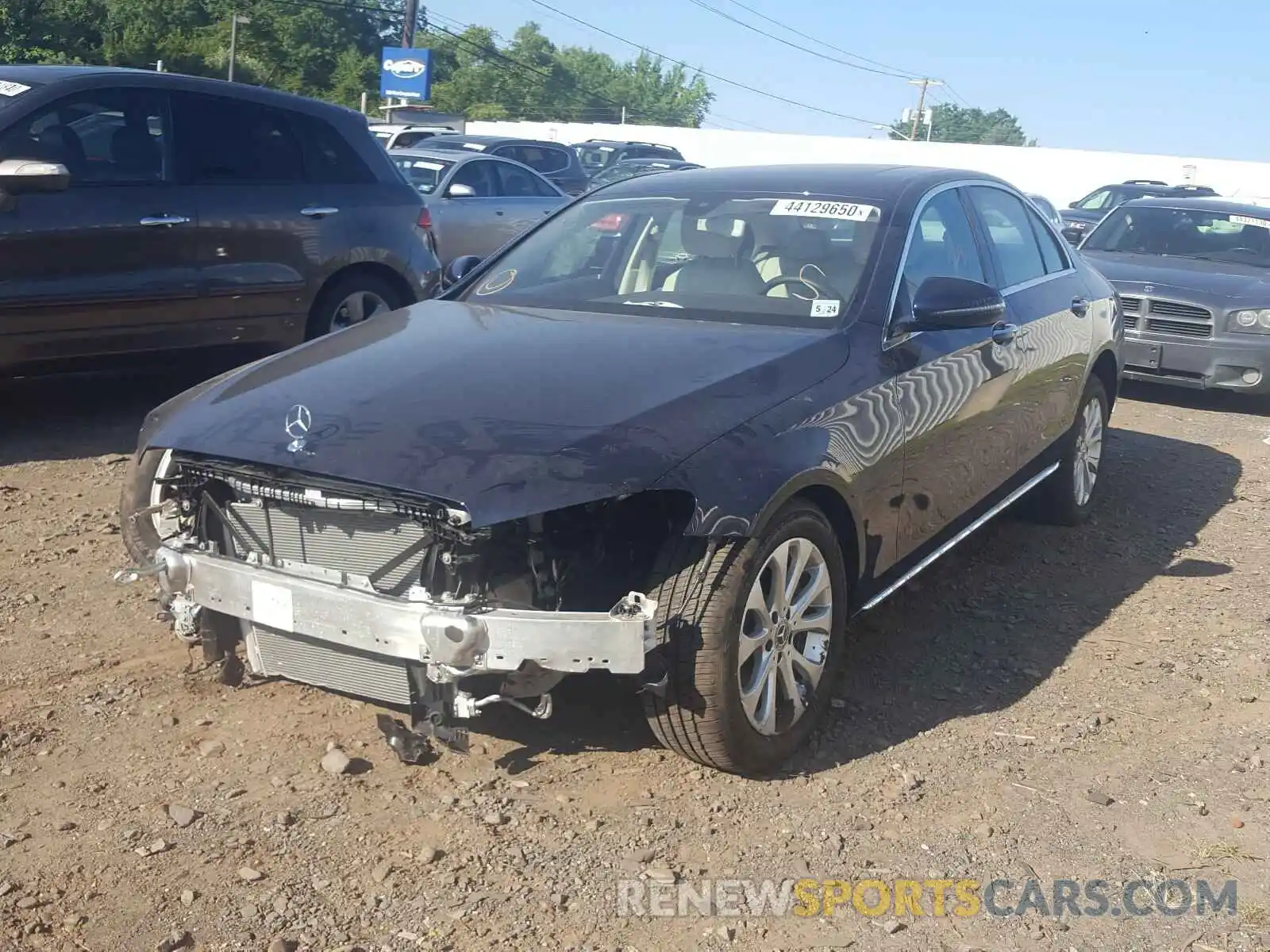 2 Photograph of a damaged car WDDZF4KB8KA665968 MERCEDES-BENZ E CLASS 2019