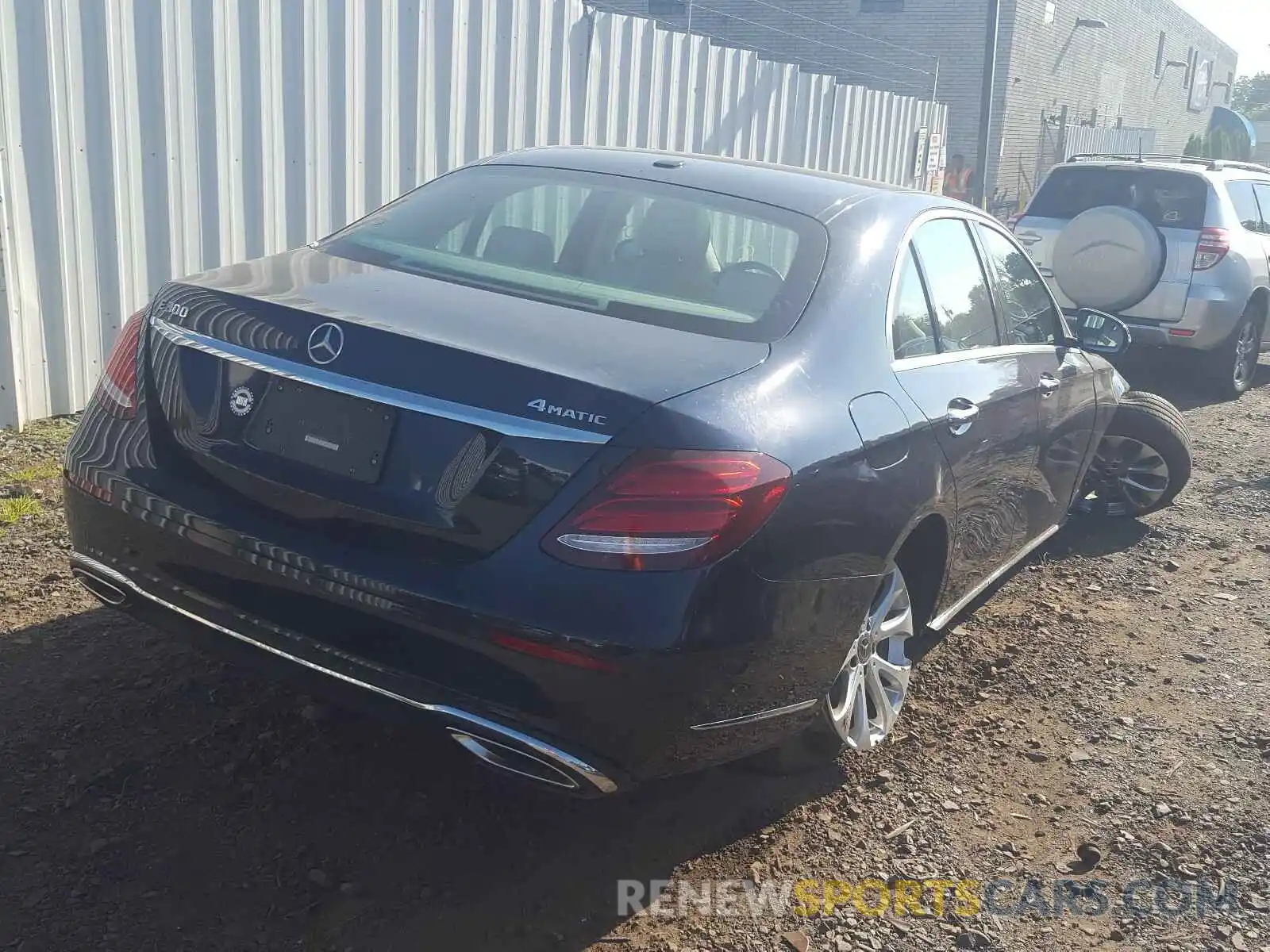 4 Photograph of a damaged car WDDZF4KB8KA665968 MERCEDES-BENZ E CLASS 2019