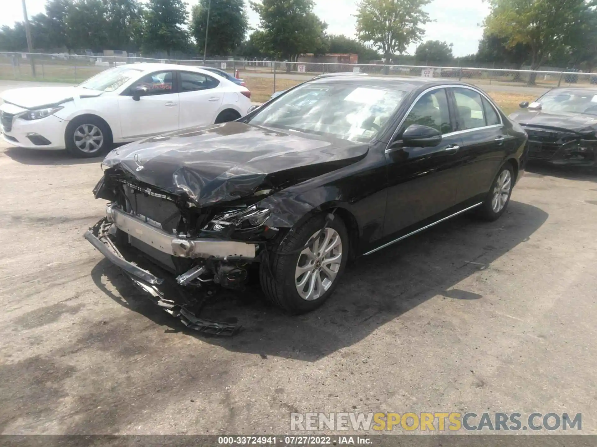 2 Photograph of a damaged car WDDZF4KB9KA552594 MERCEDES-BENZ E-CLASS 2019