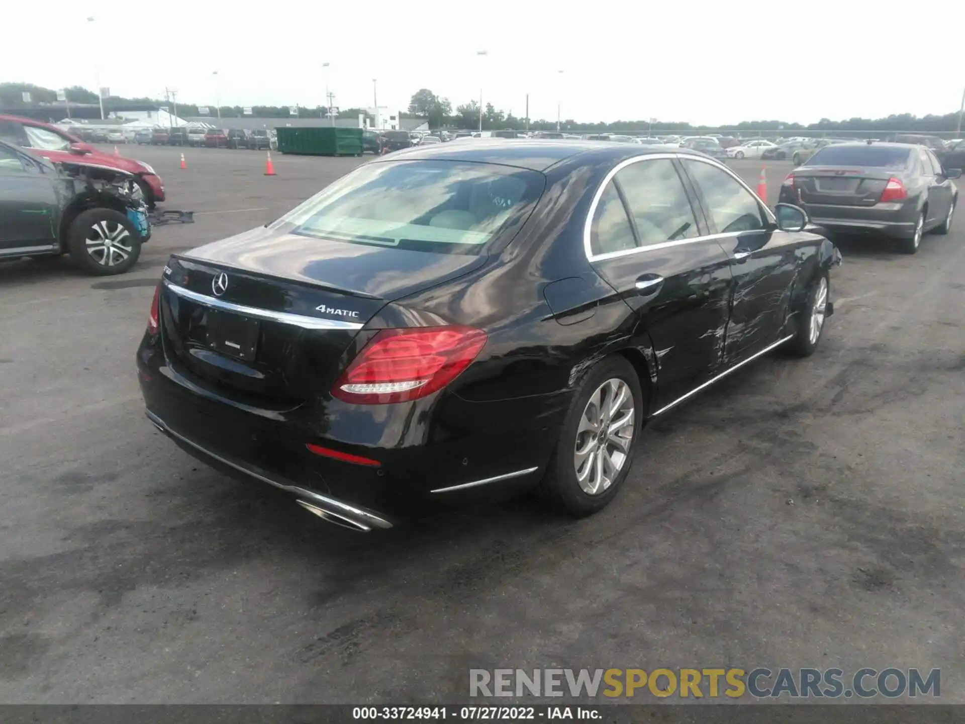 4 Photograph of a damaged car WDDZF4KB9KA552594 MERCEDES-BENZ E-CLASS 2019