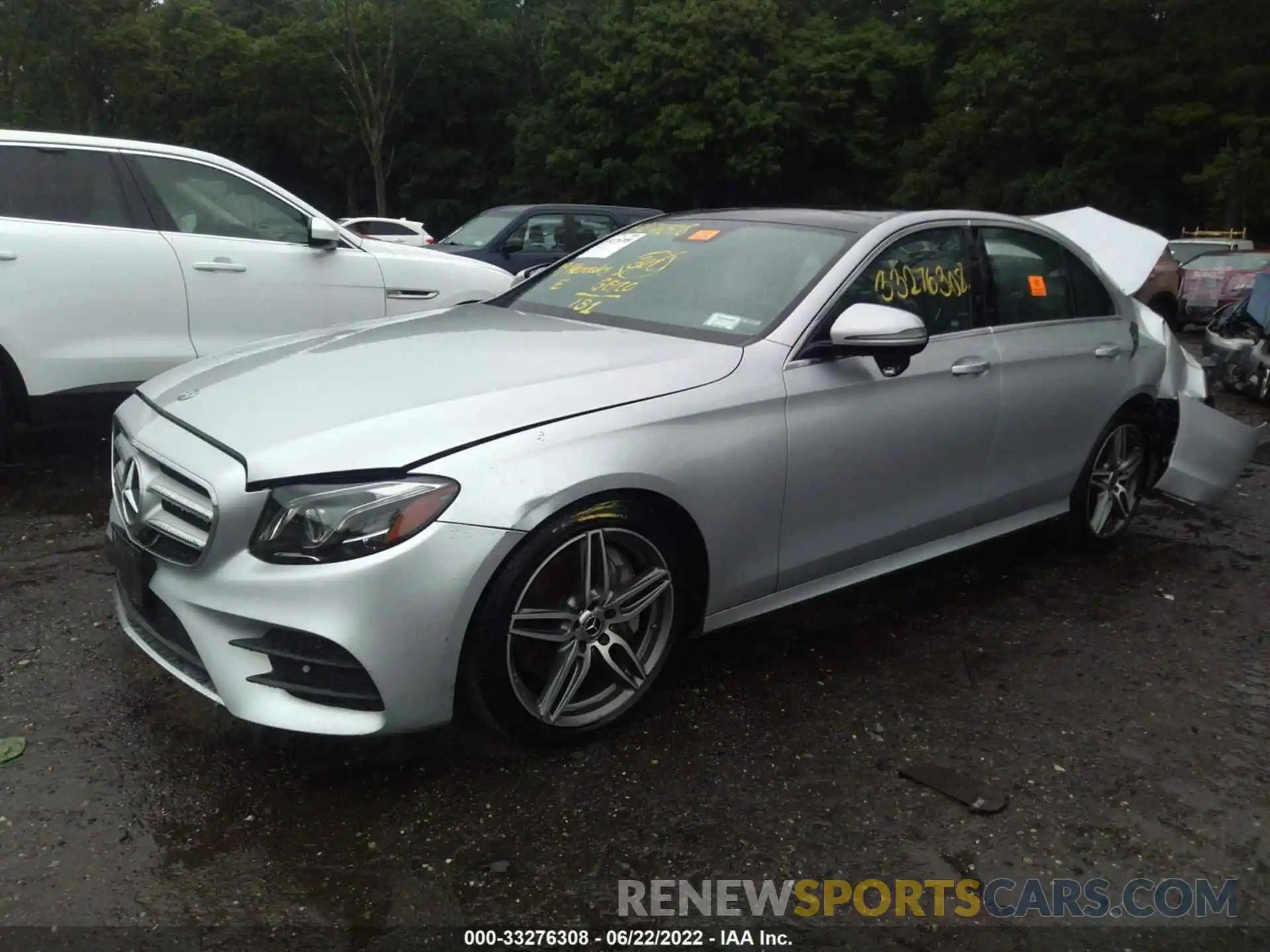 2 Photograph of a damaged car WDDZF4KB9KA554488 MERCEDES-BENZ E-CLASS 2019