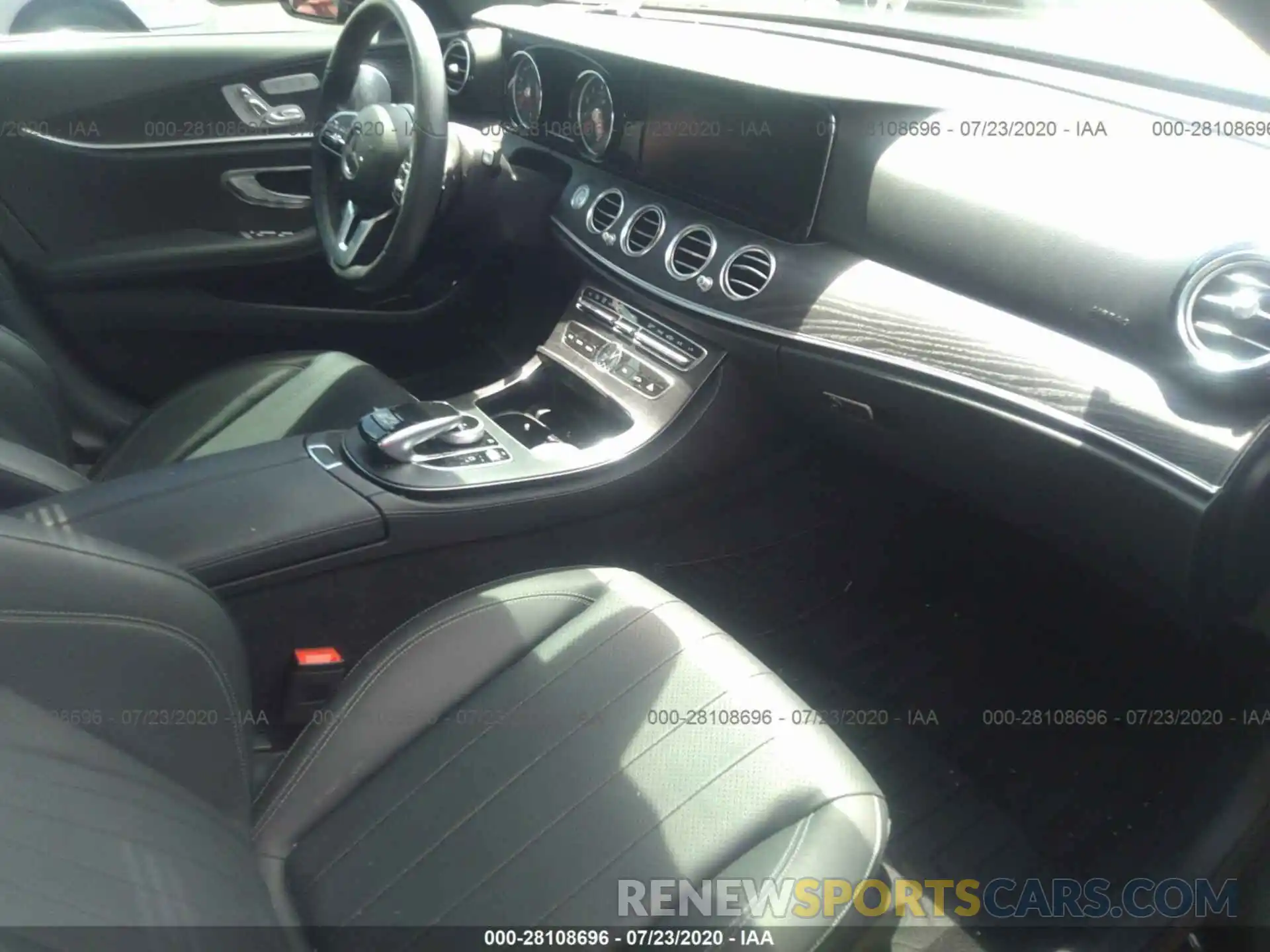 5 Photograph of a damaged car WDDZF4KB9KA561697 MERCEDES-BENZ E-CLASS 2019