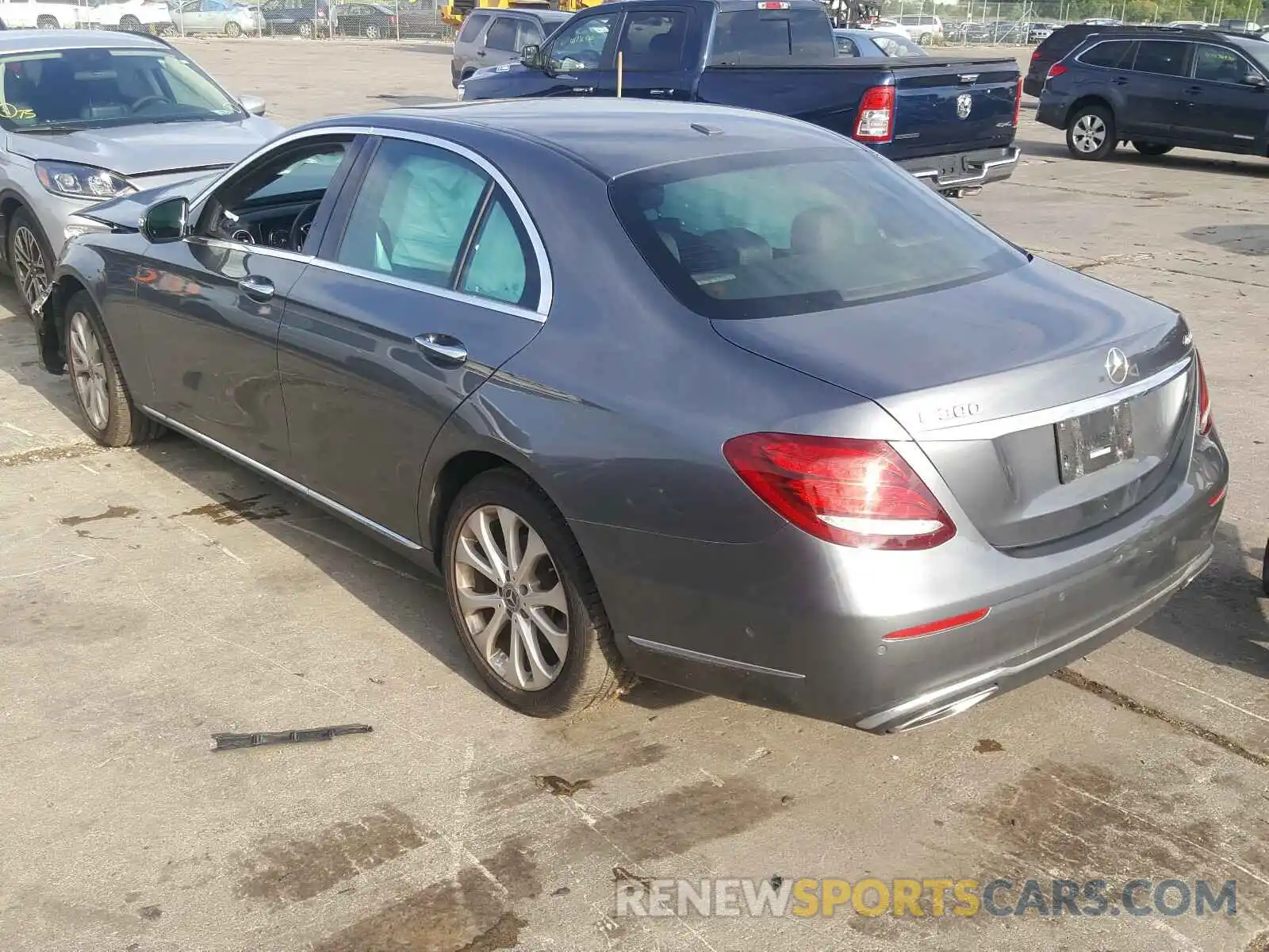 3 Photograph of a damaged car WDDZF4KB9KA628377 MERCEDES-BENZ E CLASS 2019