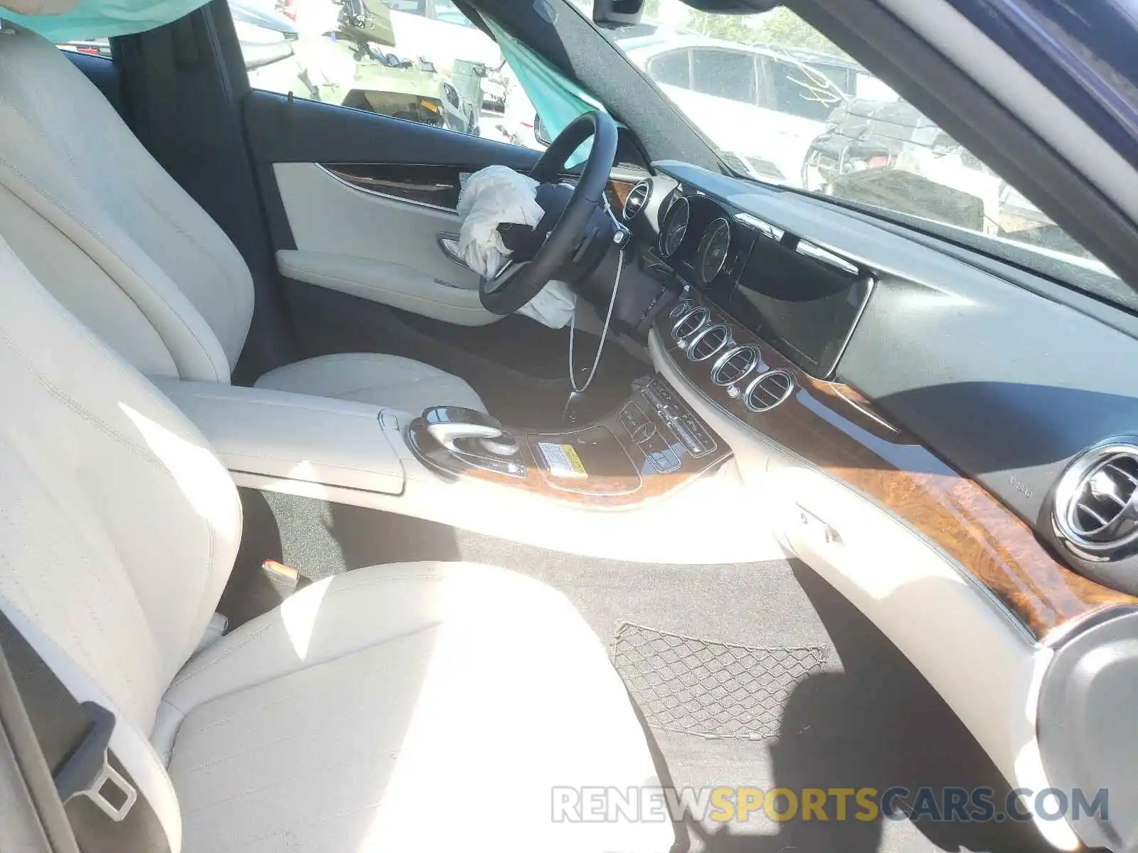 5 Photograph of a damaged car WDDZF4KB9KA632963 MERCEDES-BENZ E CLASS 2019