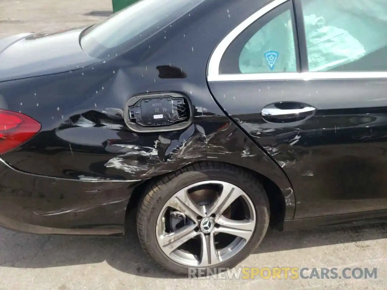 9 Photograph of a damaged car WDDZF4KB9KA667132 MERCEDES-BENZ E-CLASS 2019